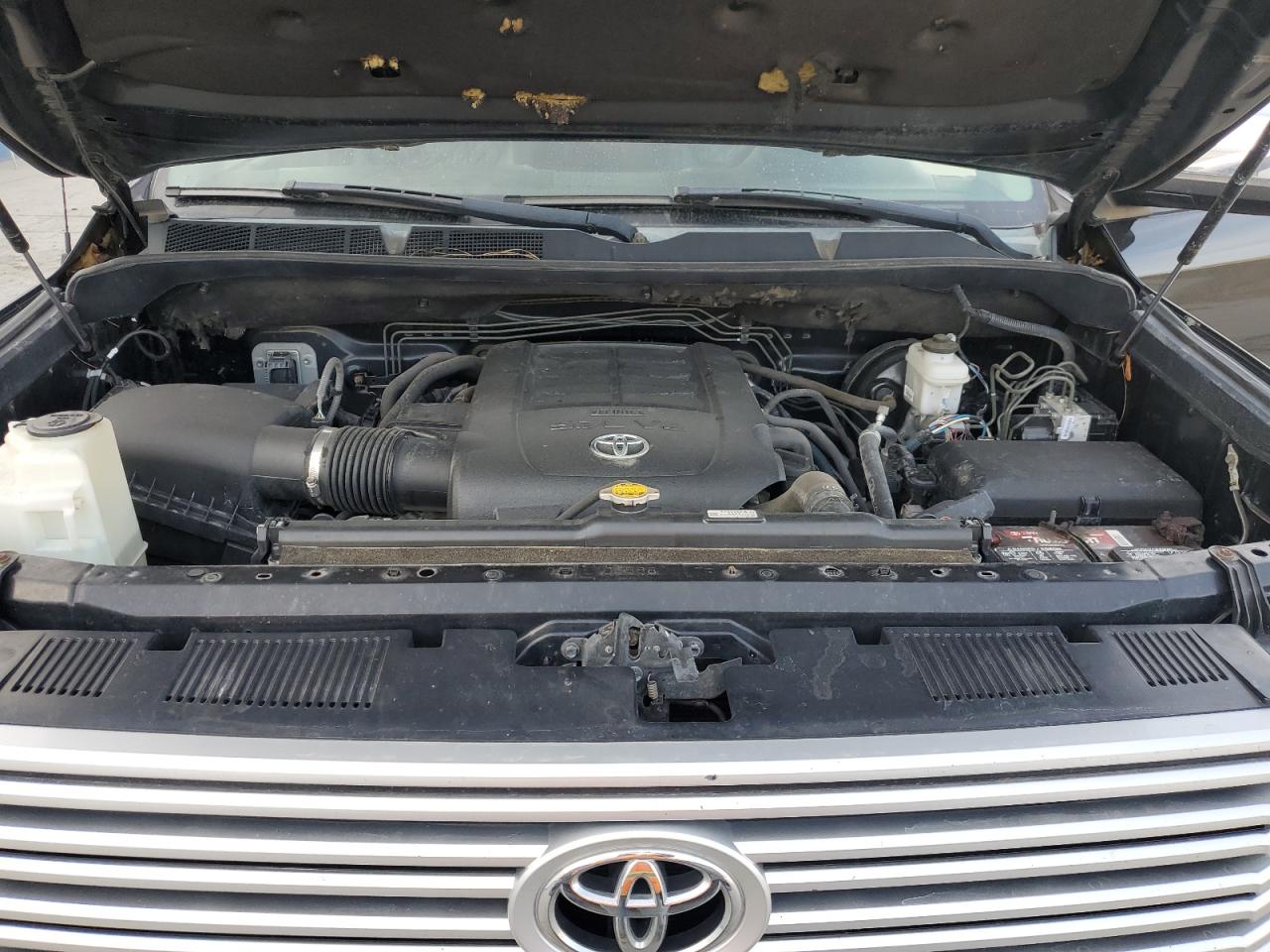 TOYOTA TUNDRA CREWMAX PLATINUM