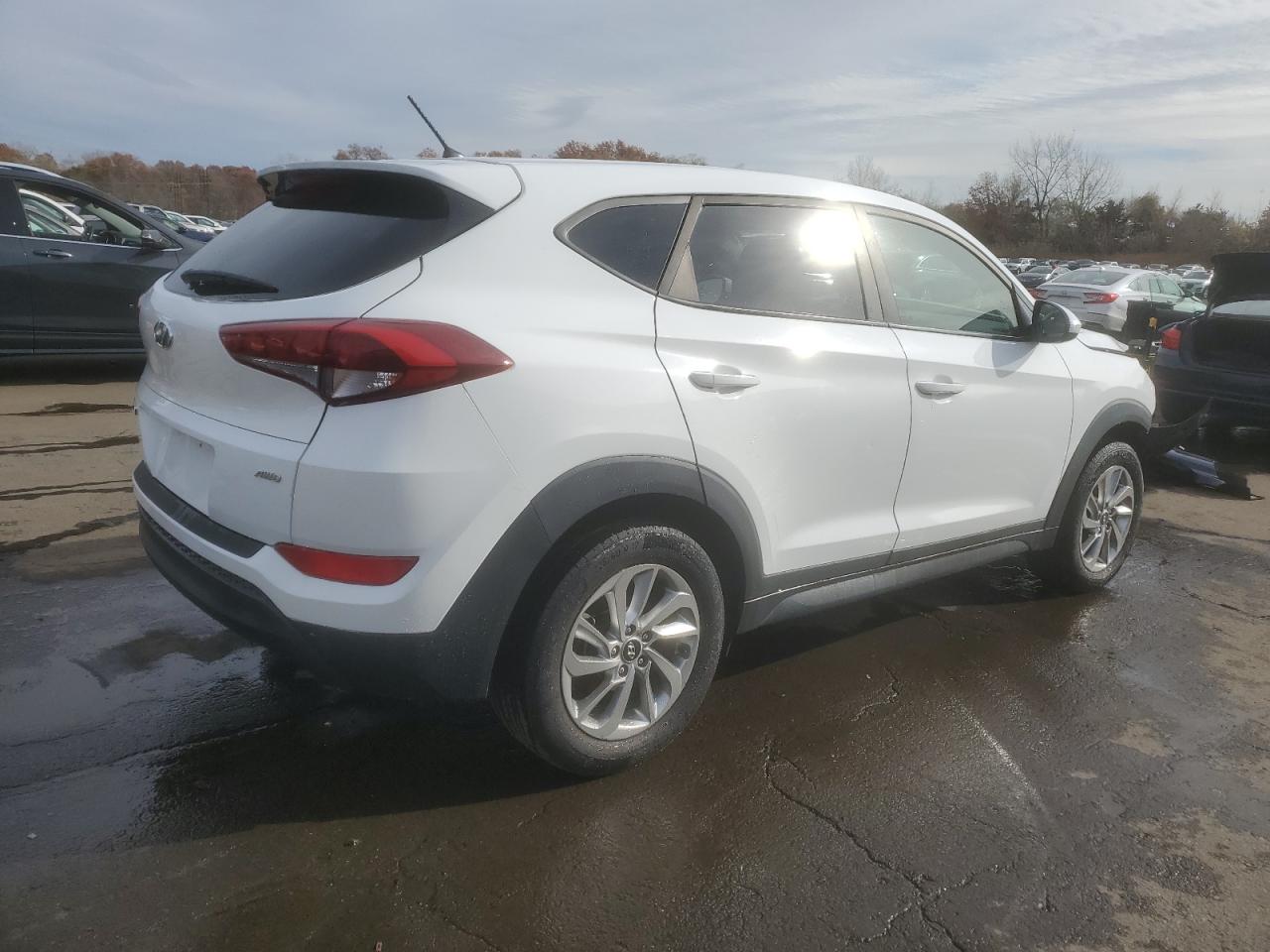 Lot #3310317972 2018 HYUNDAI TUCSON SE