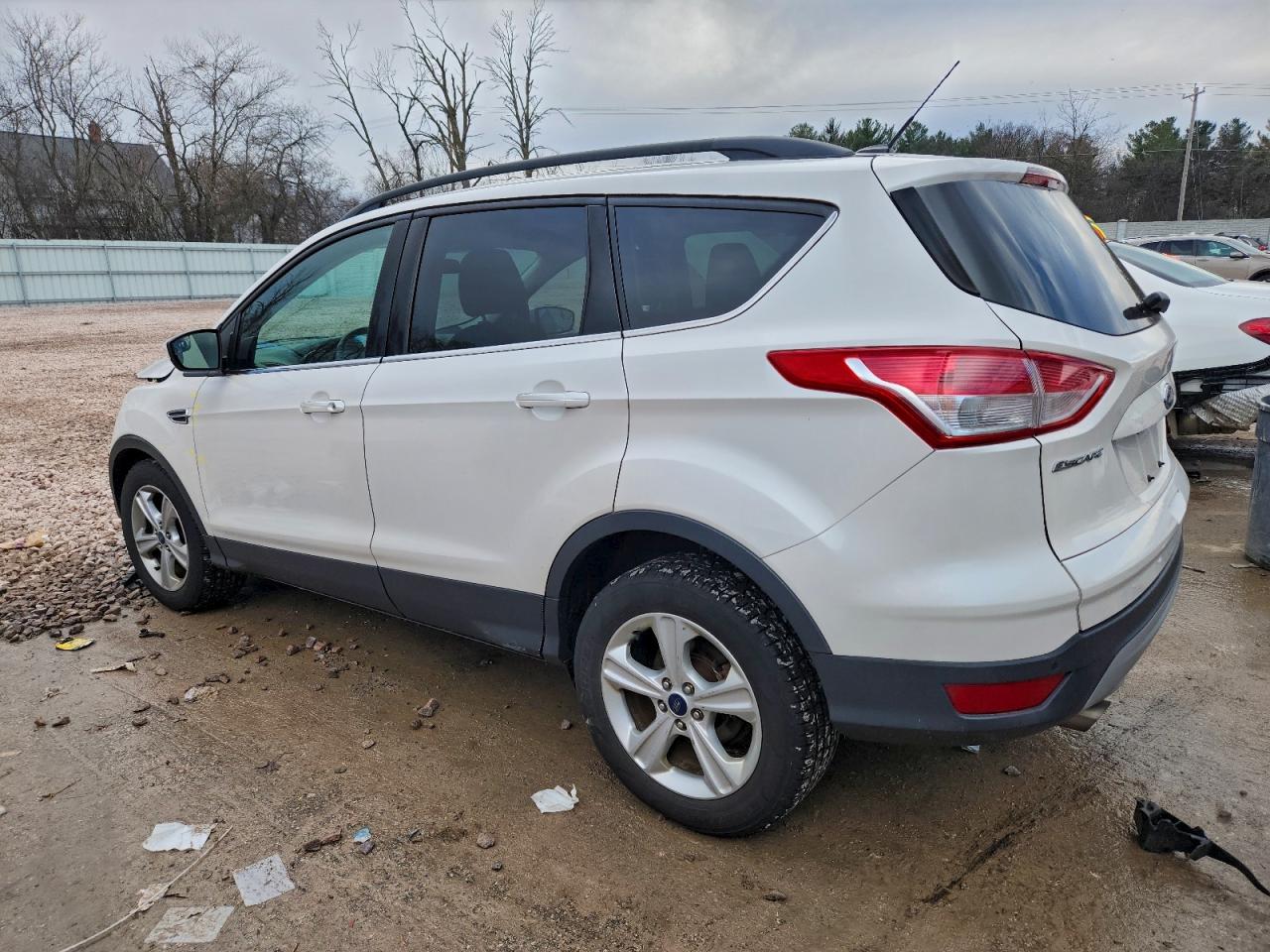 FORD ESCAPE SE