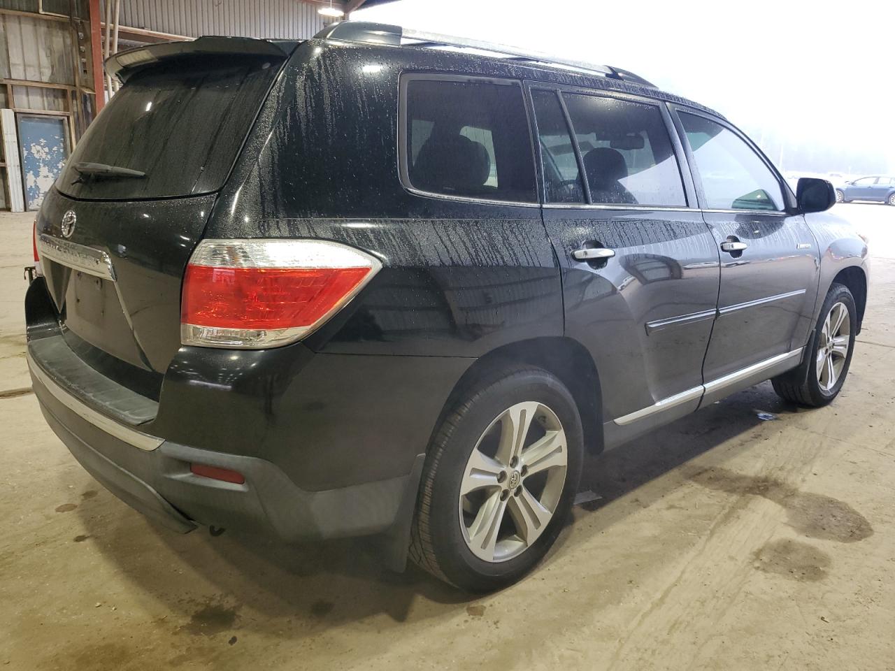 TOYOTA HIGHLANDER LIMITED