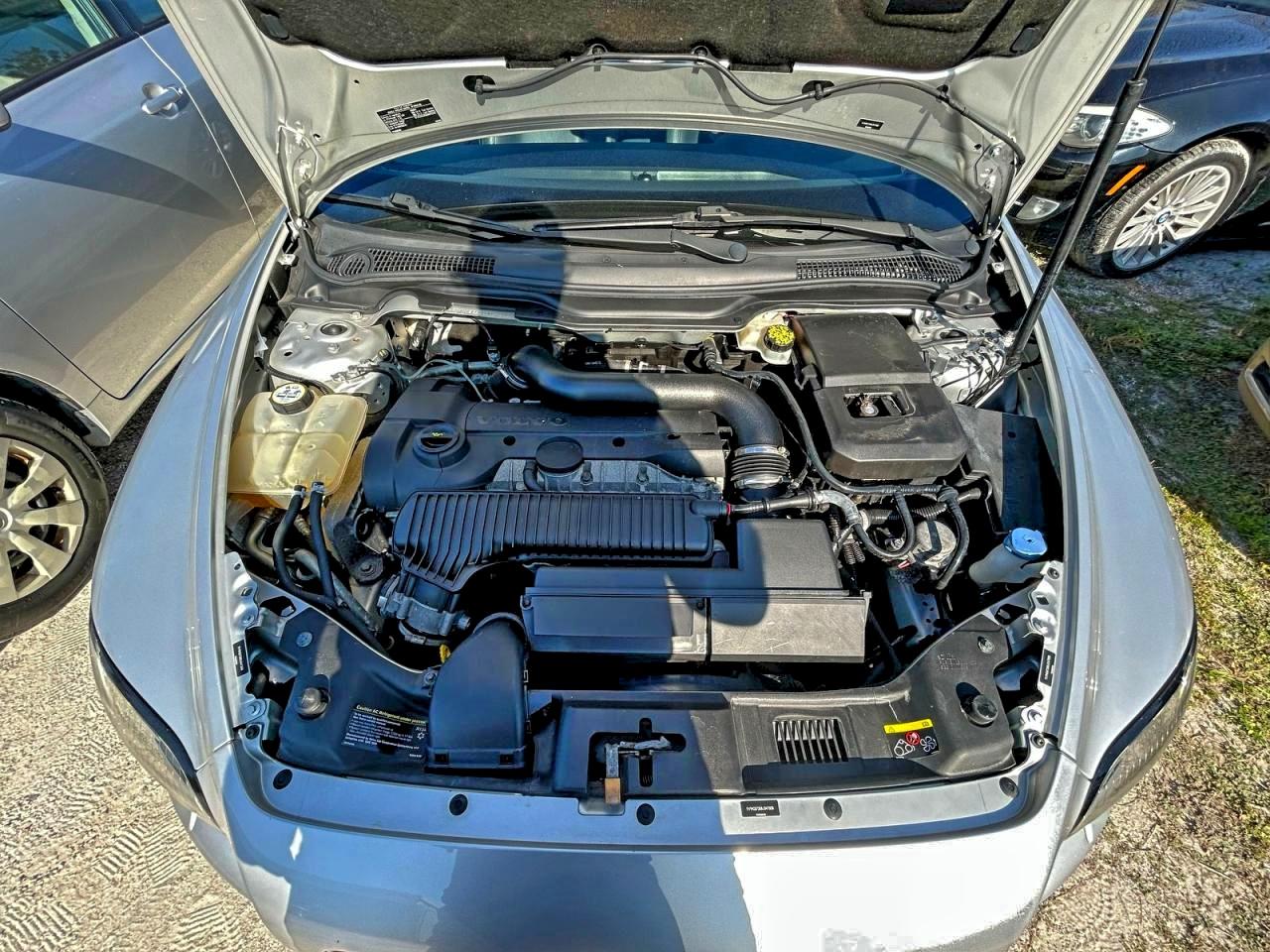 Lot #3297074529 2008 VOLVO C70 T5