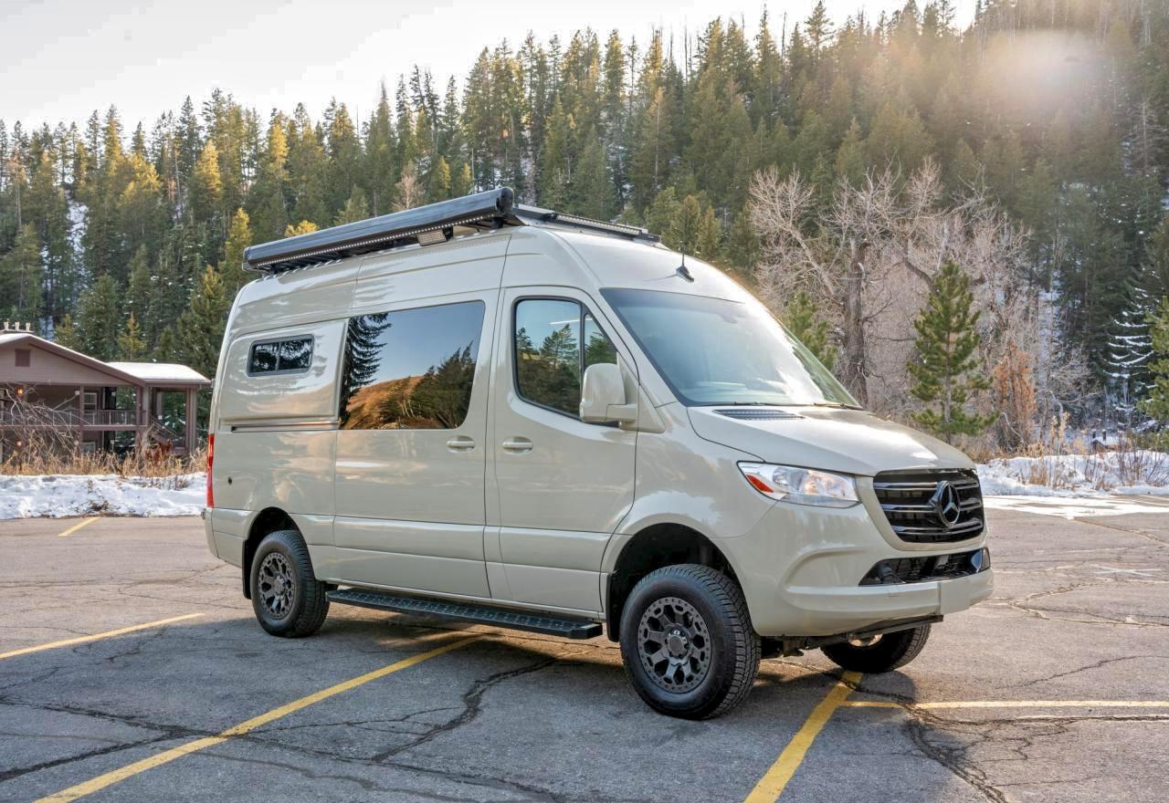 MERCEDES-BENZ SPRINTER 2500