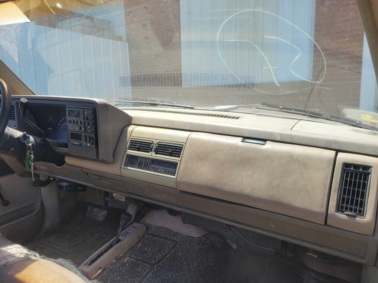 Lot #3282529954 1989 CHEVROLET GMT-400 K2