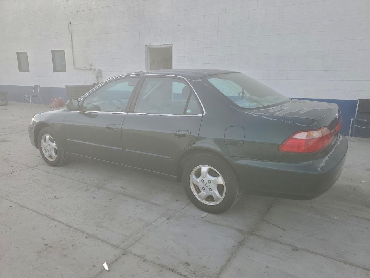 Lot #3298131130 2000 HONDA ACCORD EX