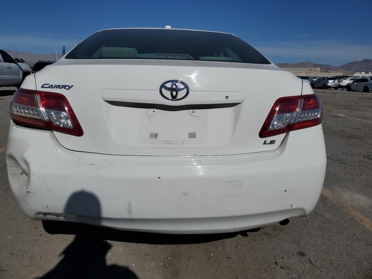 TOYOTA CAMRY BASE