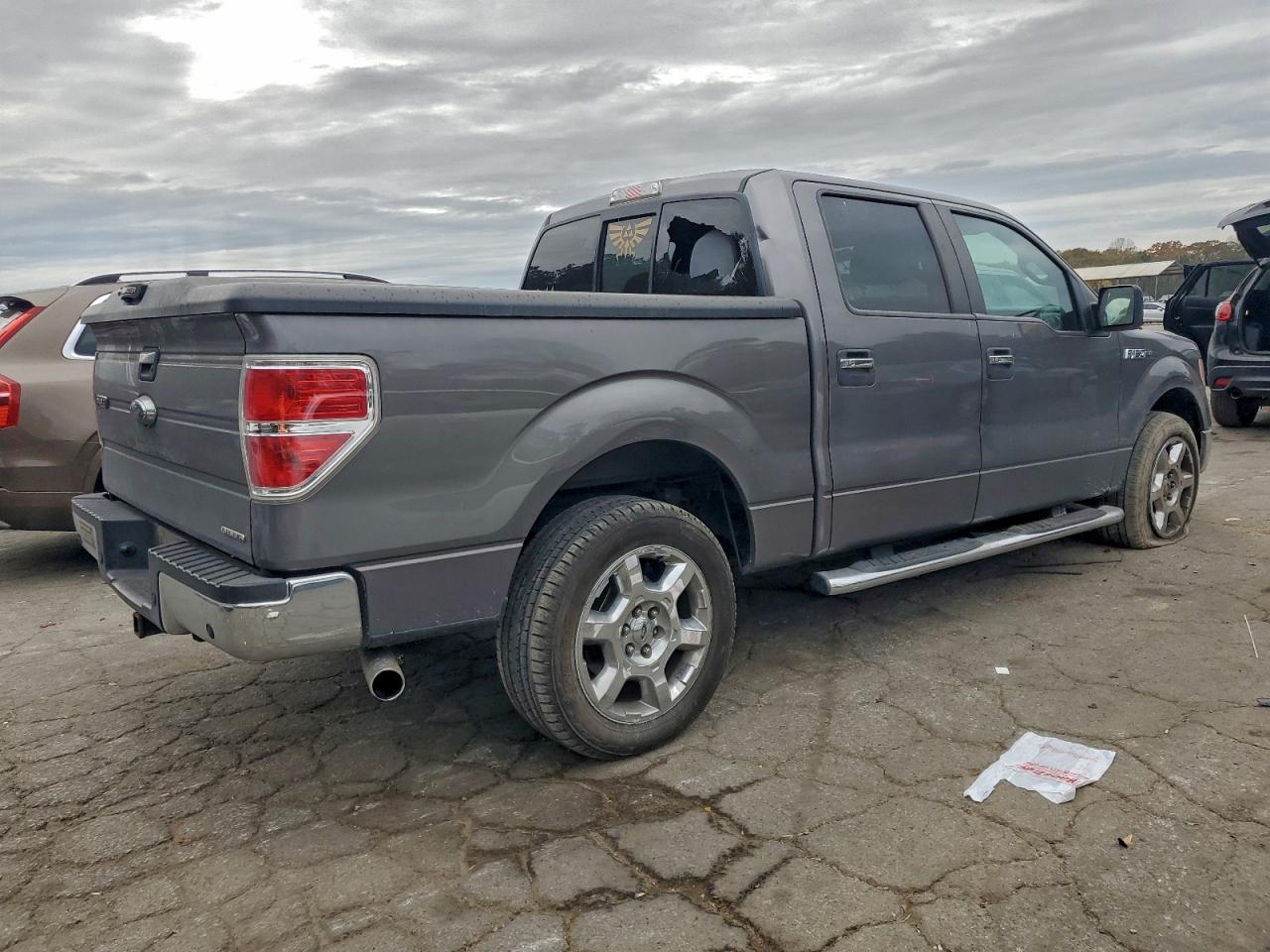 FORD F-150 SUPERCREW