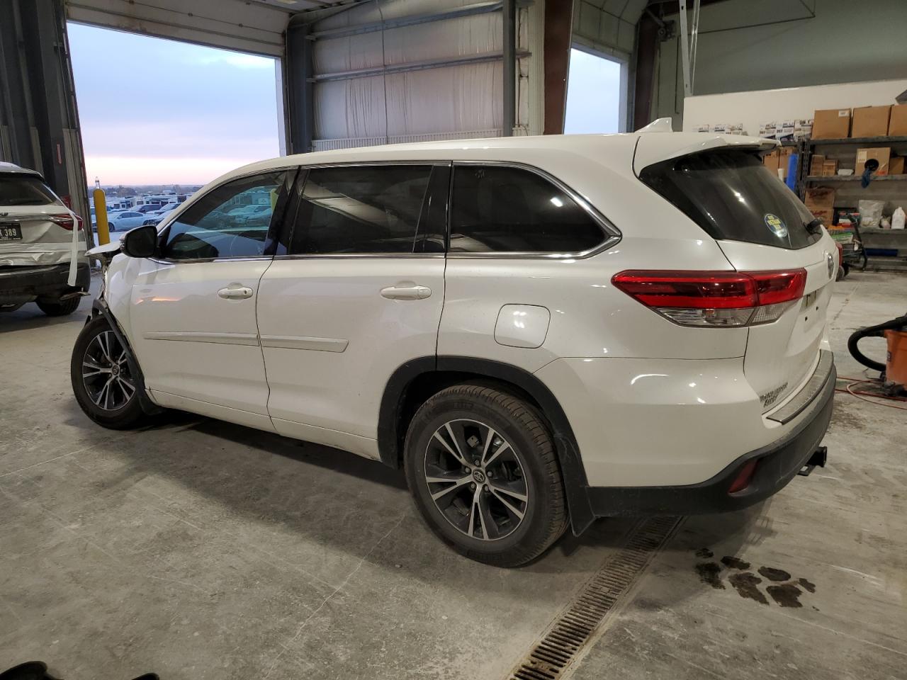 TOYOTA HIGHLANDER LE