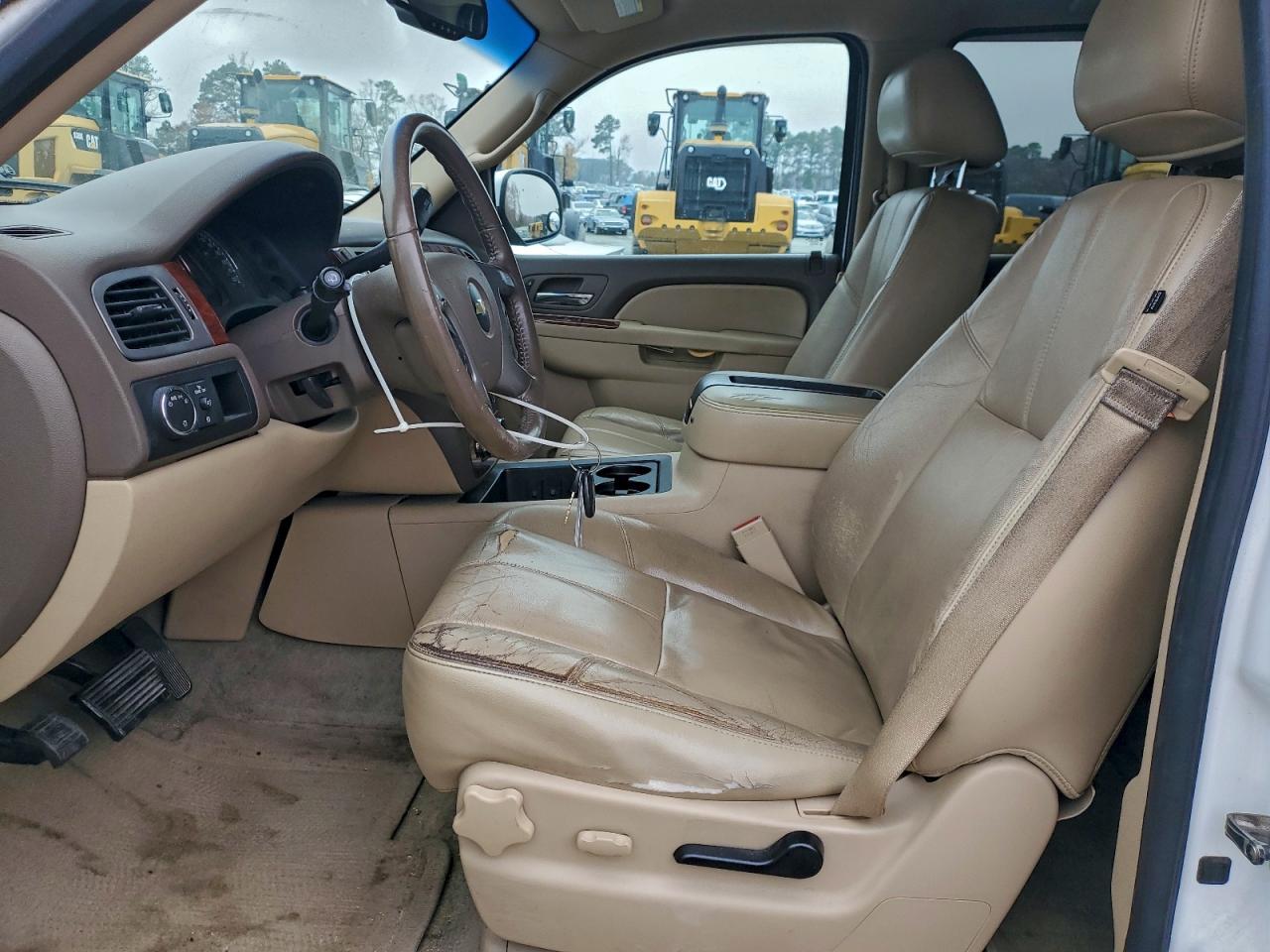 CHEVROLET SUBURBAN C1500 LT