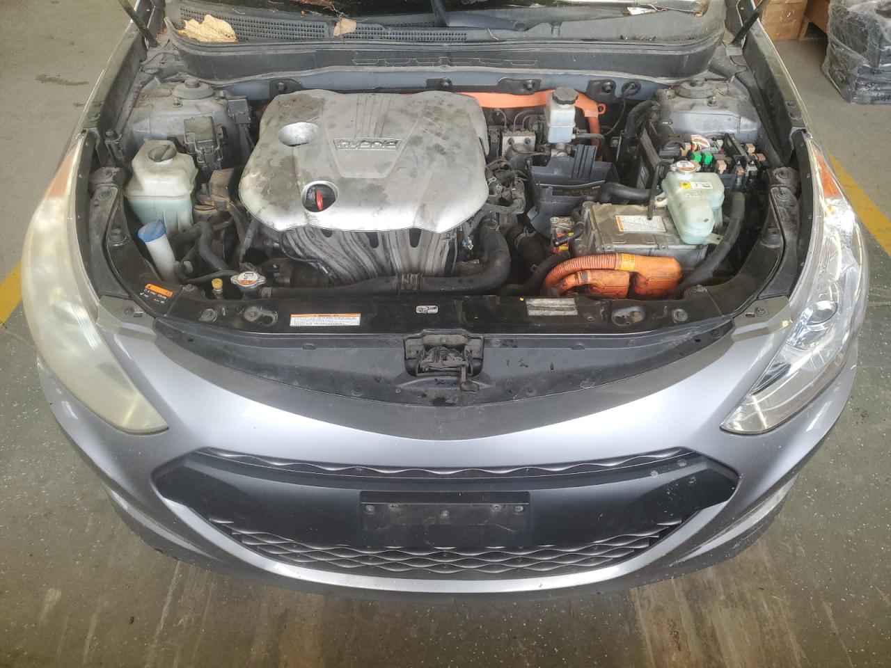 HYUNDAI SONATA HYBRID