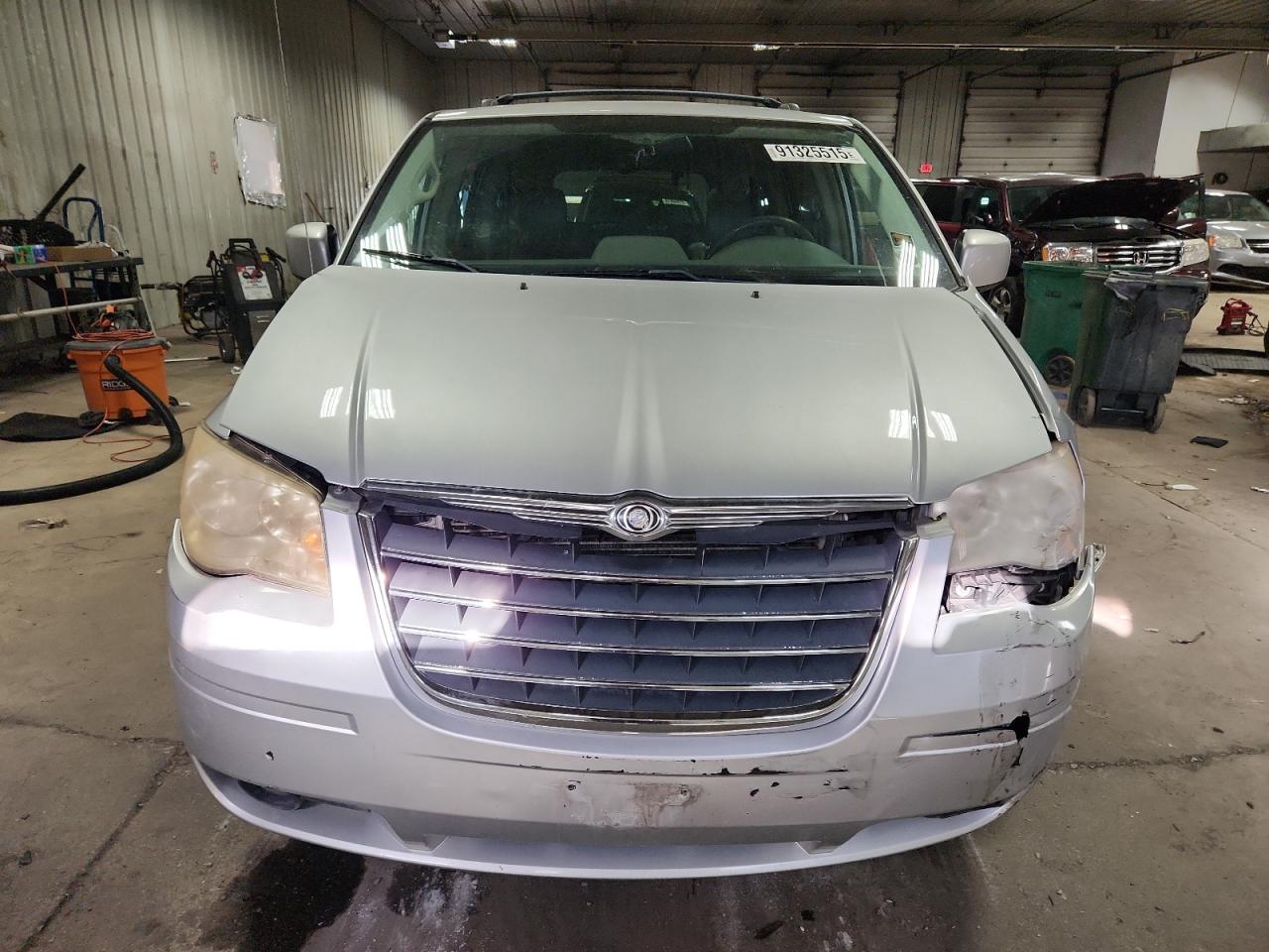 Lot #3302923089 2008 CHRYSLER TOWN & COU