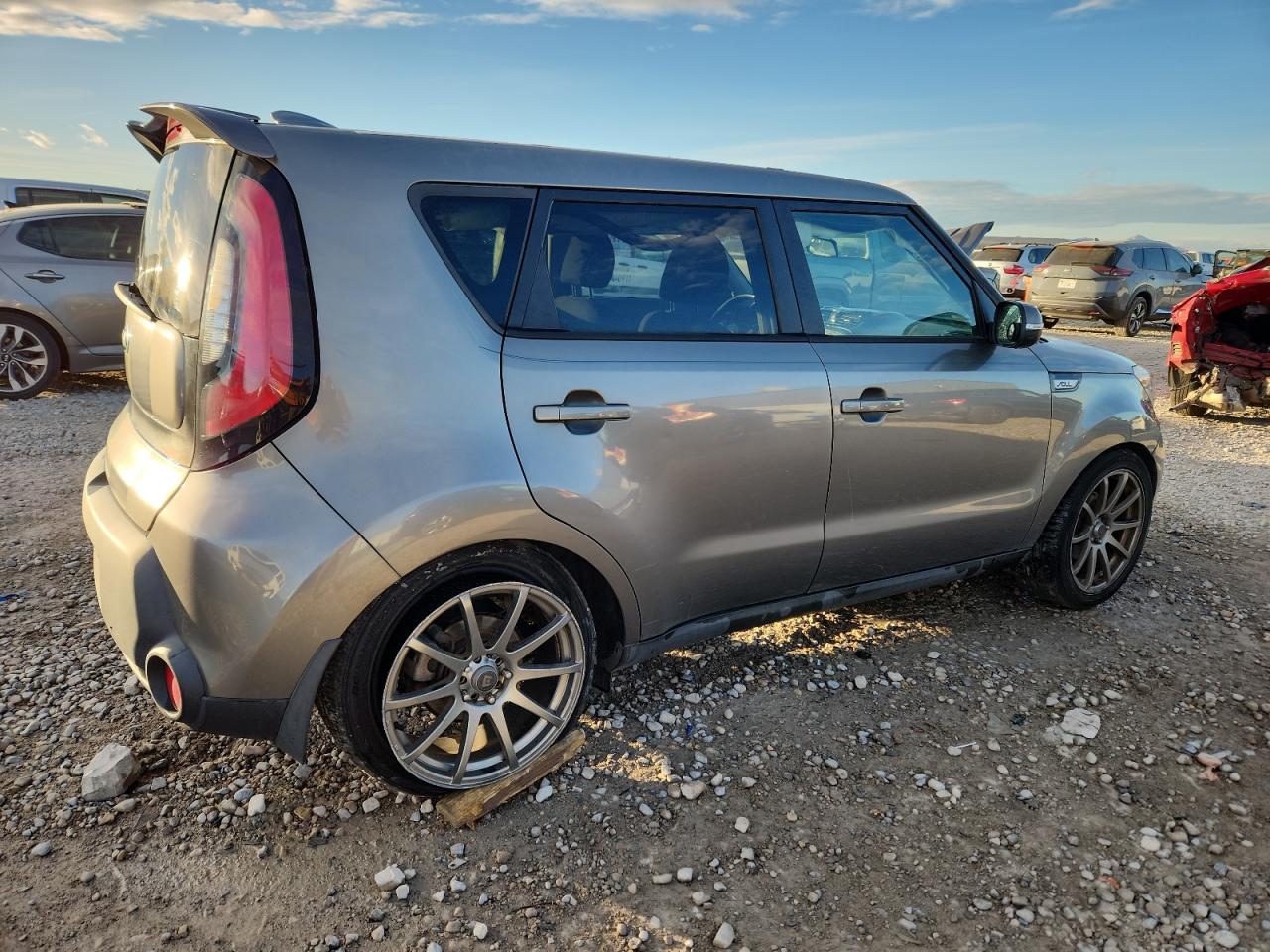 KIA SOUL +