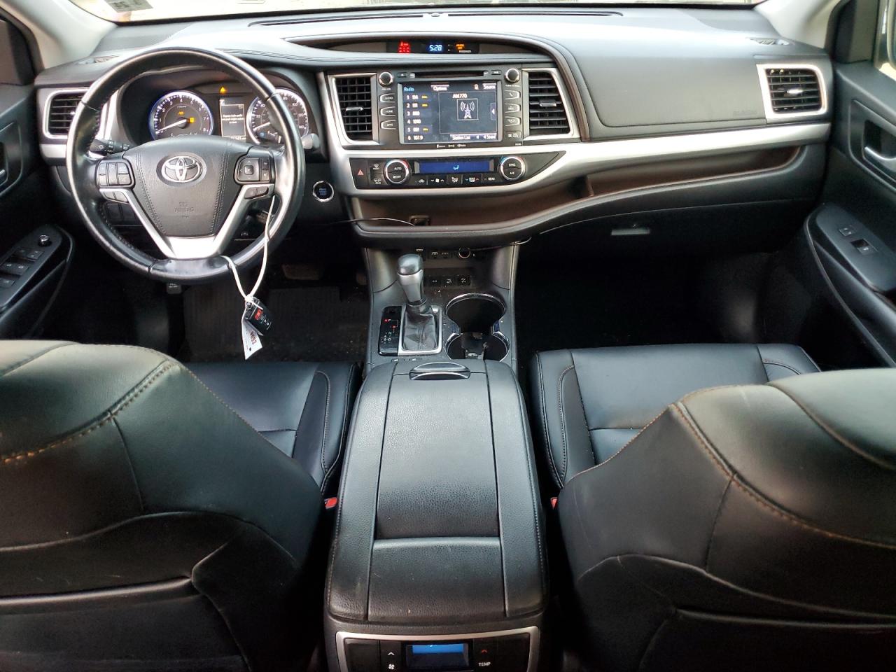 TOYOTA HIGHLANDER SE