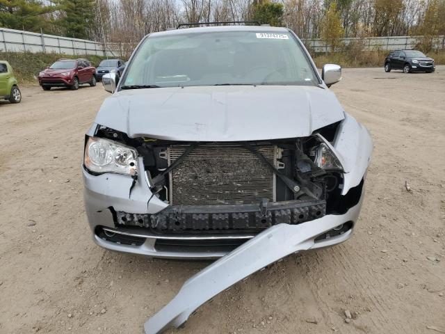 2015 CHRYSLER TOWN & COU #3305395299