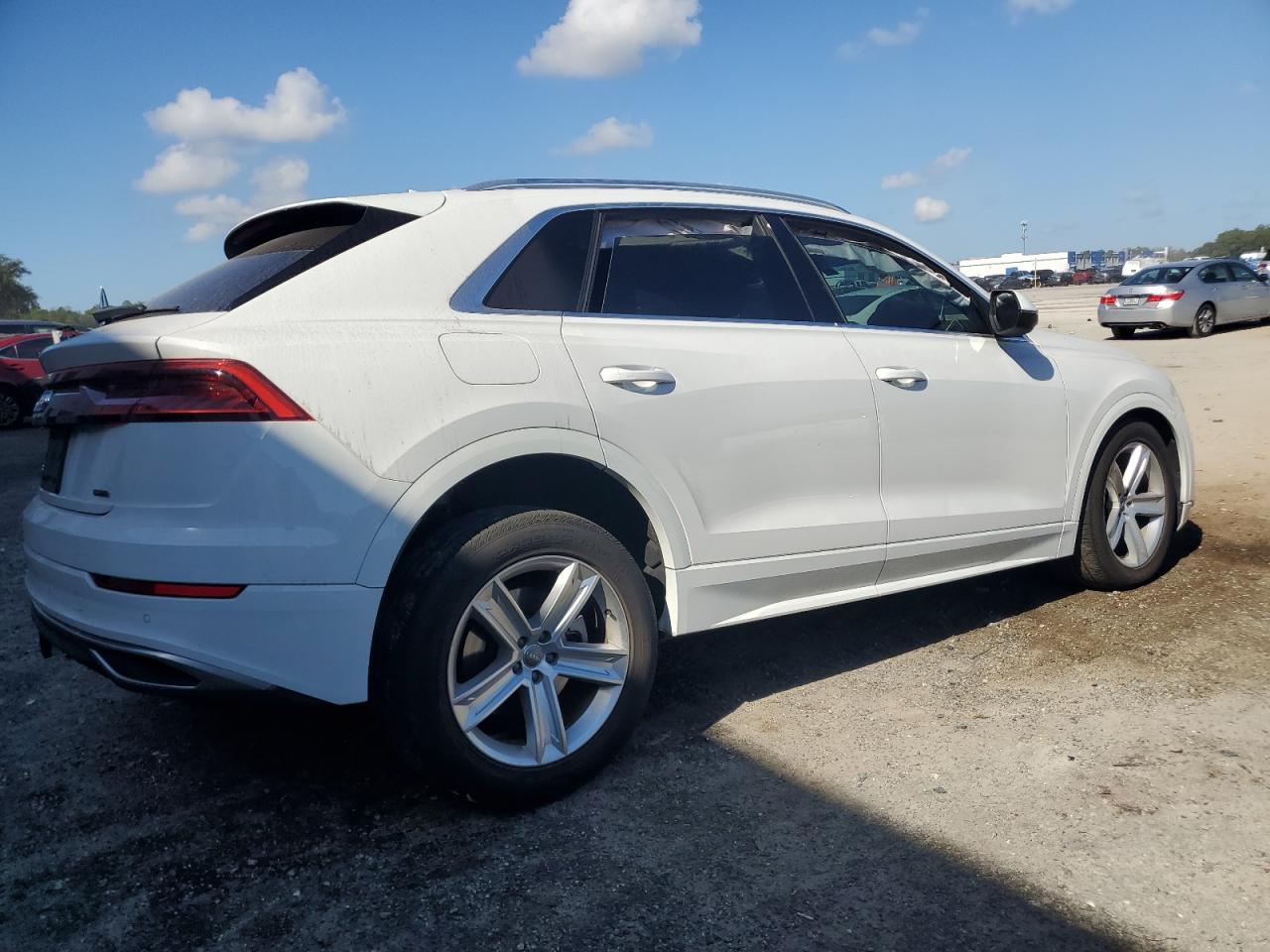 AUDI Q8 PREMIUM
