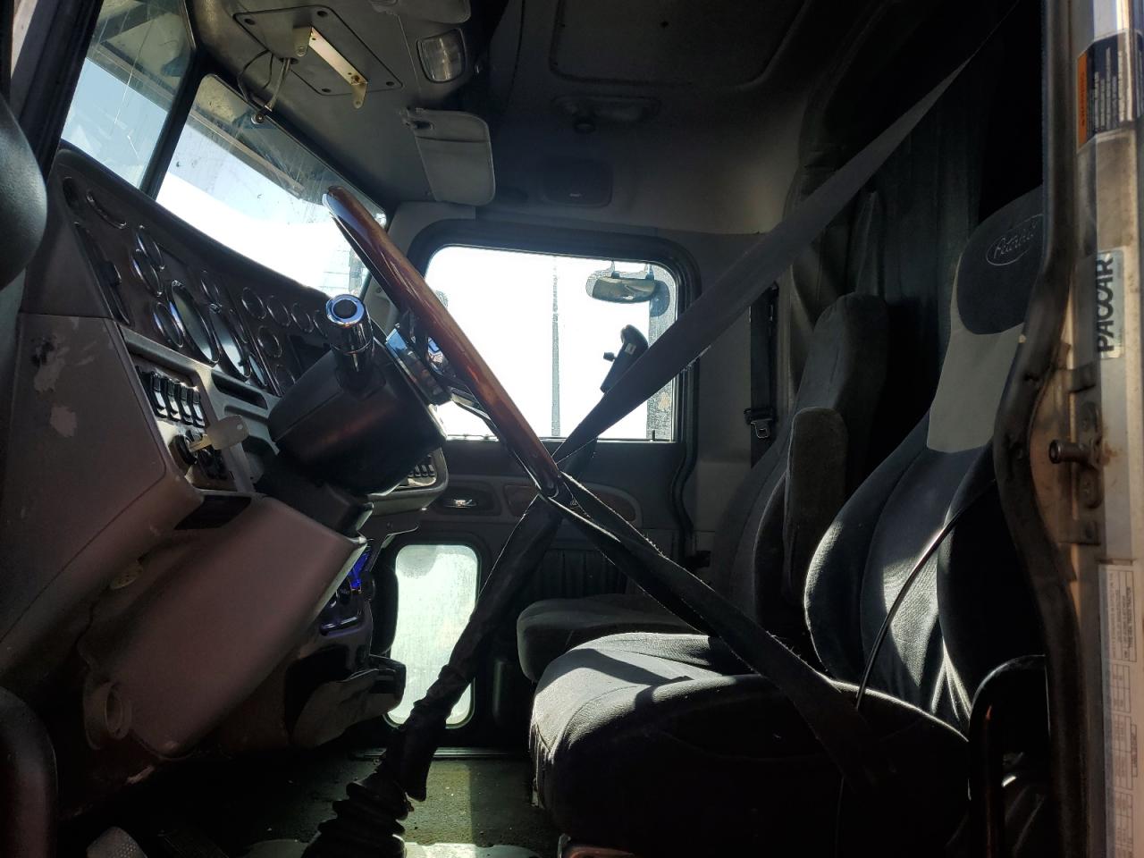 Lot #3290471794 2008 PETERBILT 389