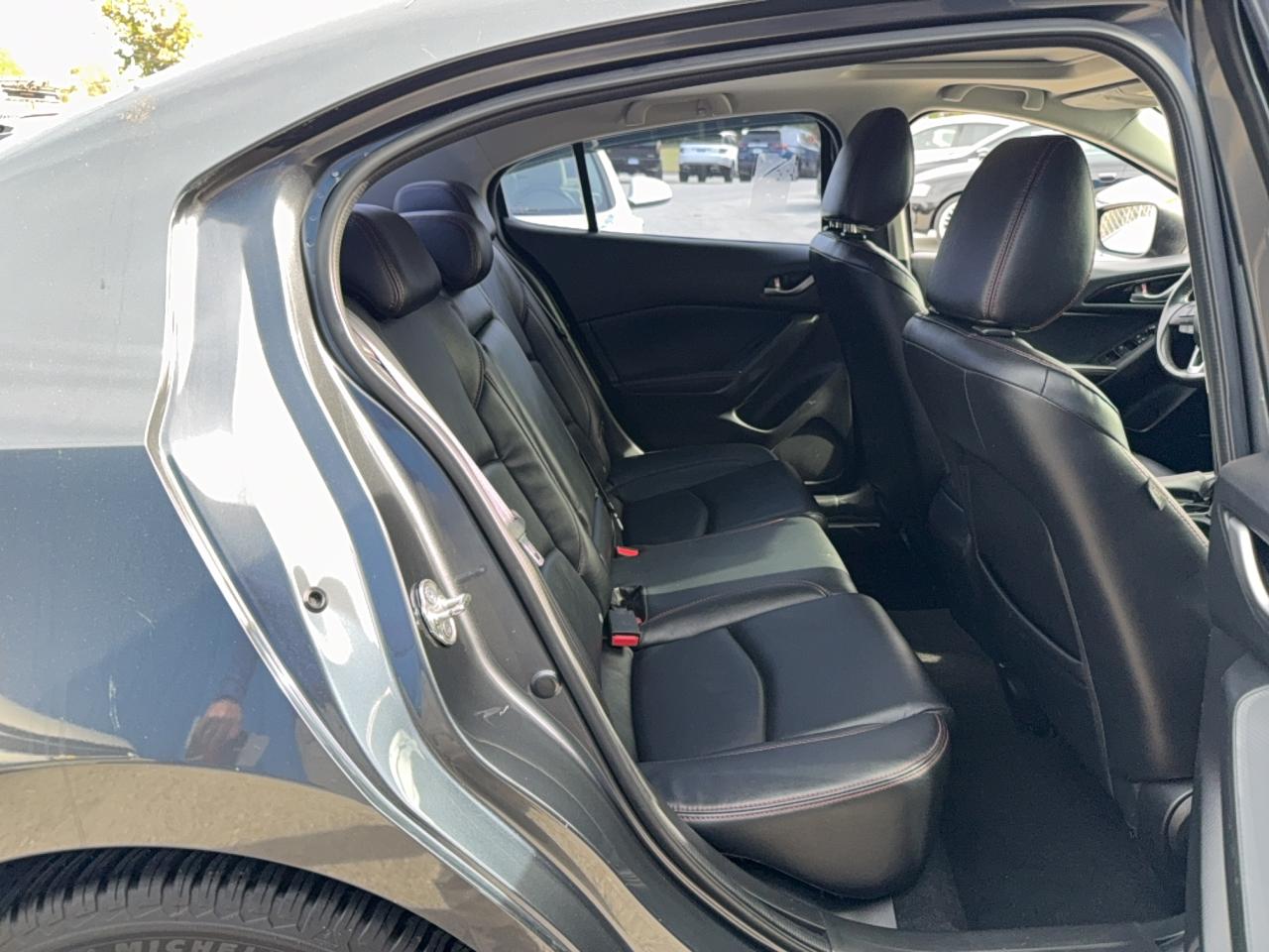 MAZDA 3 GRAND TOURING