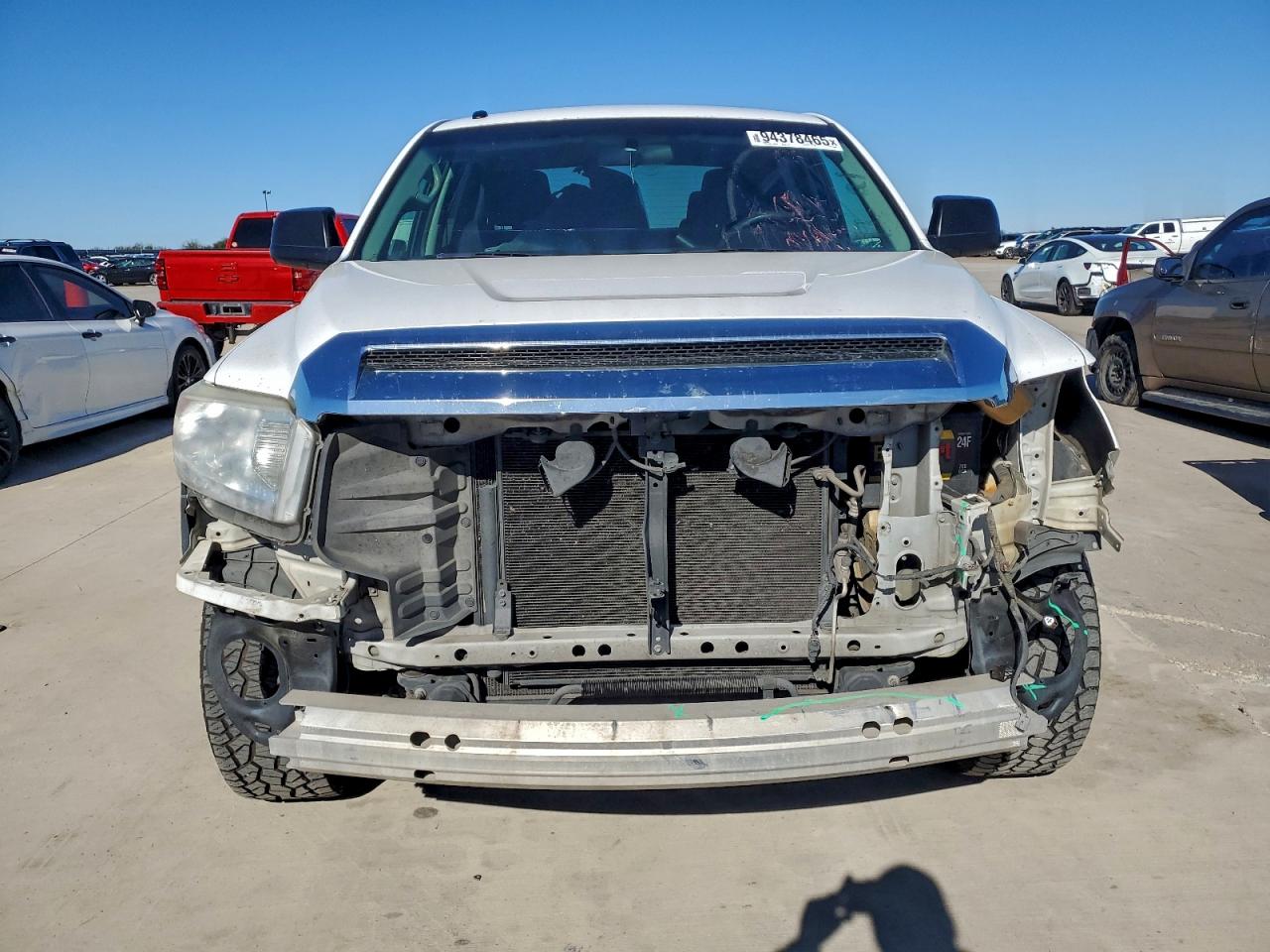 TOYOTA TUNDRA CREWMAX SR5