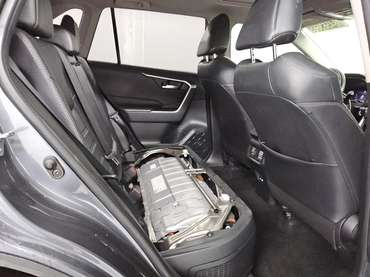 TOYOTA RAV4 XLE PREMIUM