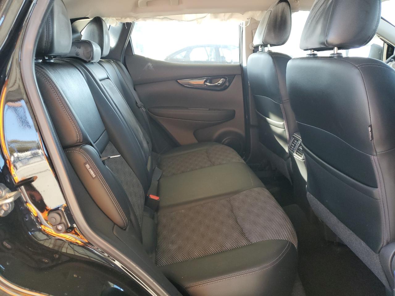 NISSAN ROGUE SPORT SV