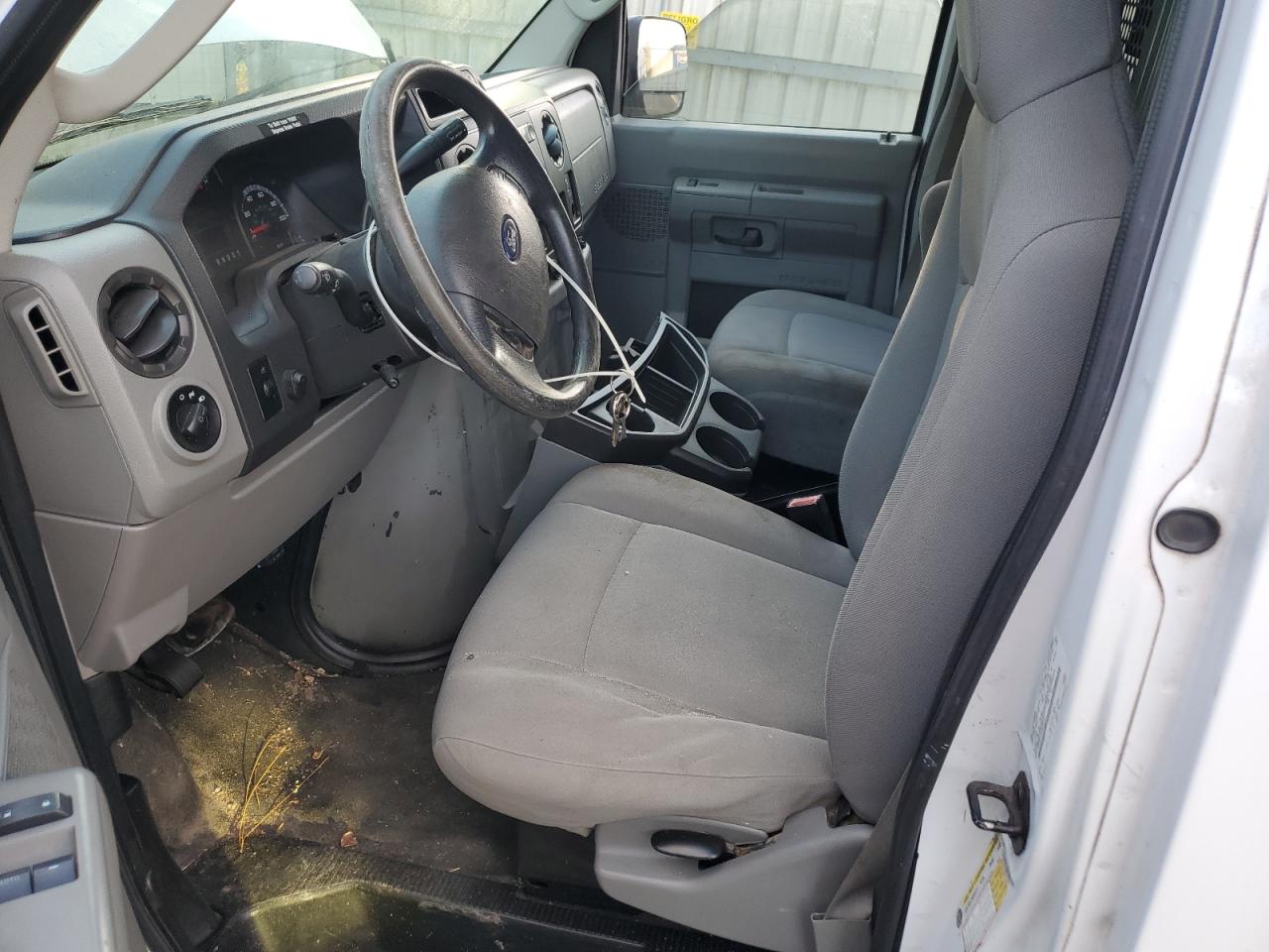 FORD ECONOLINE E250 VAN