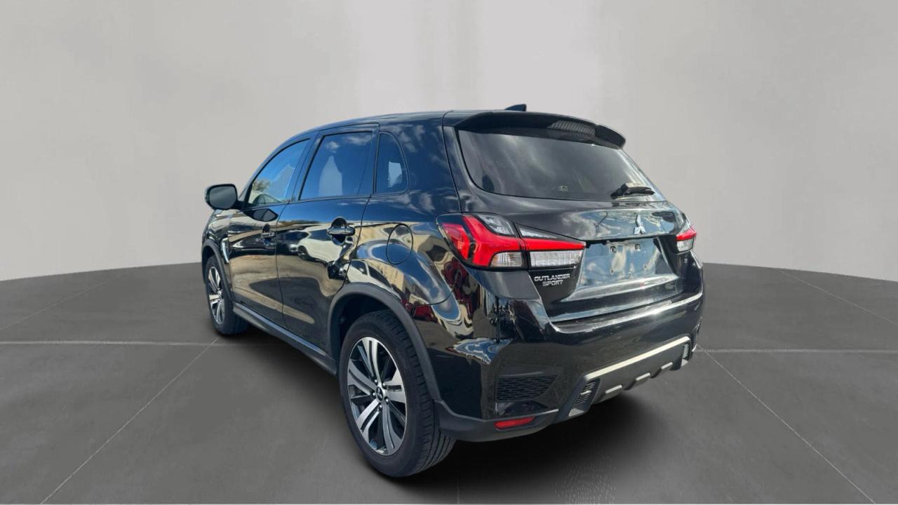 MITSUBISHI OUTLANDER SE