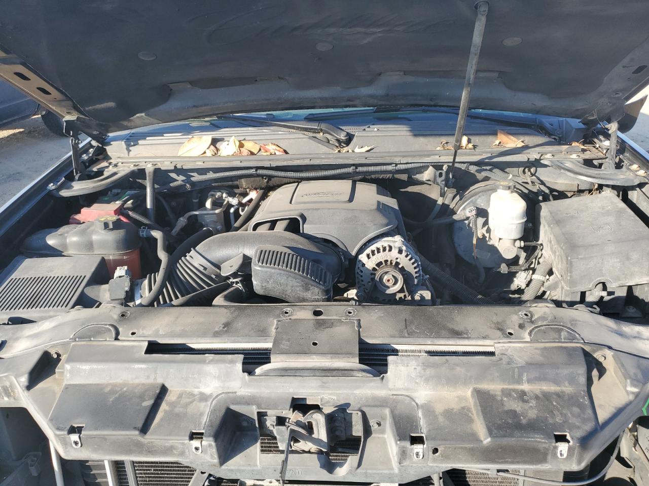 CADILLAC ESCALADE LUXURY