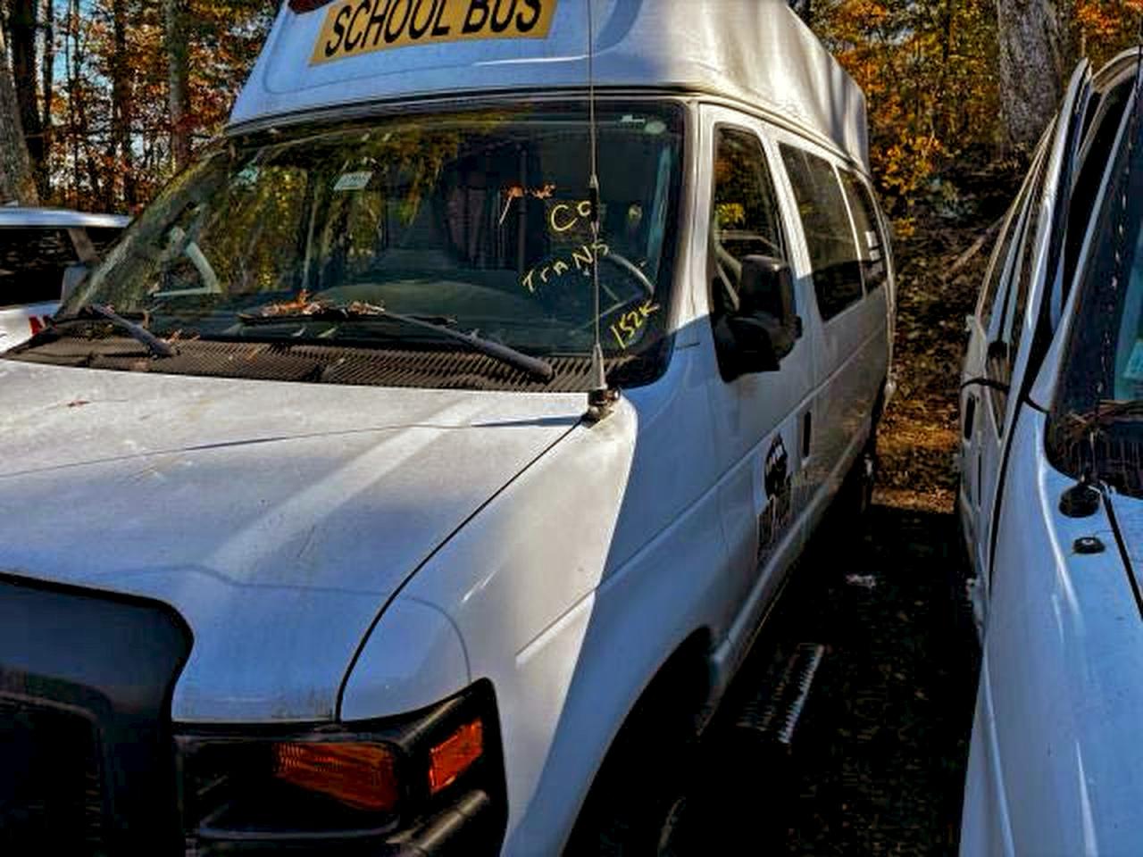 FORD ECONOLINE E250 VAN