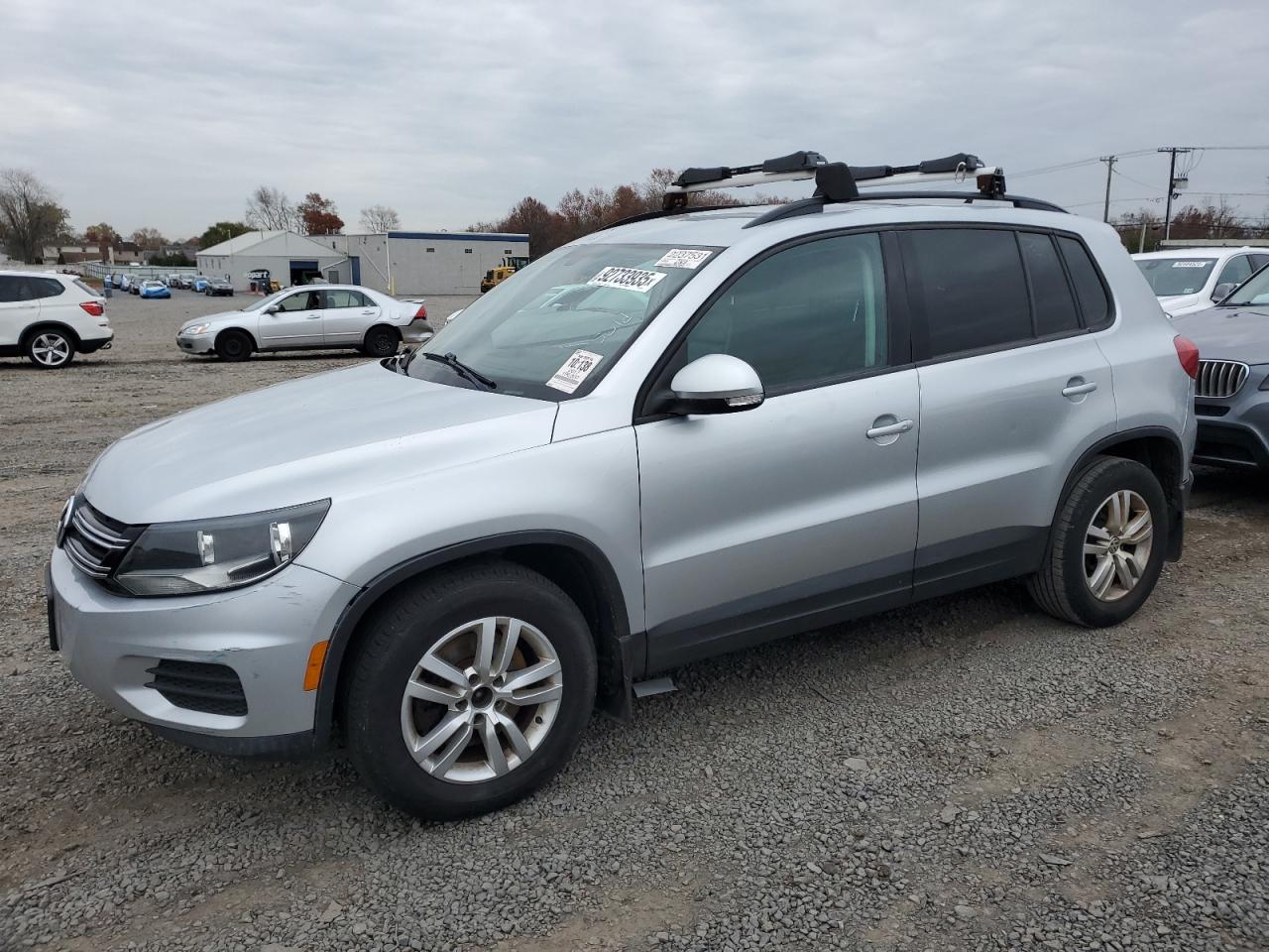 VOLKSWAGEN TIGUAN S
