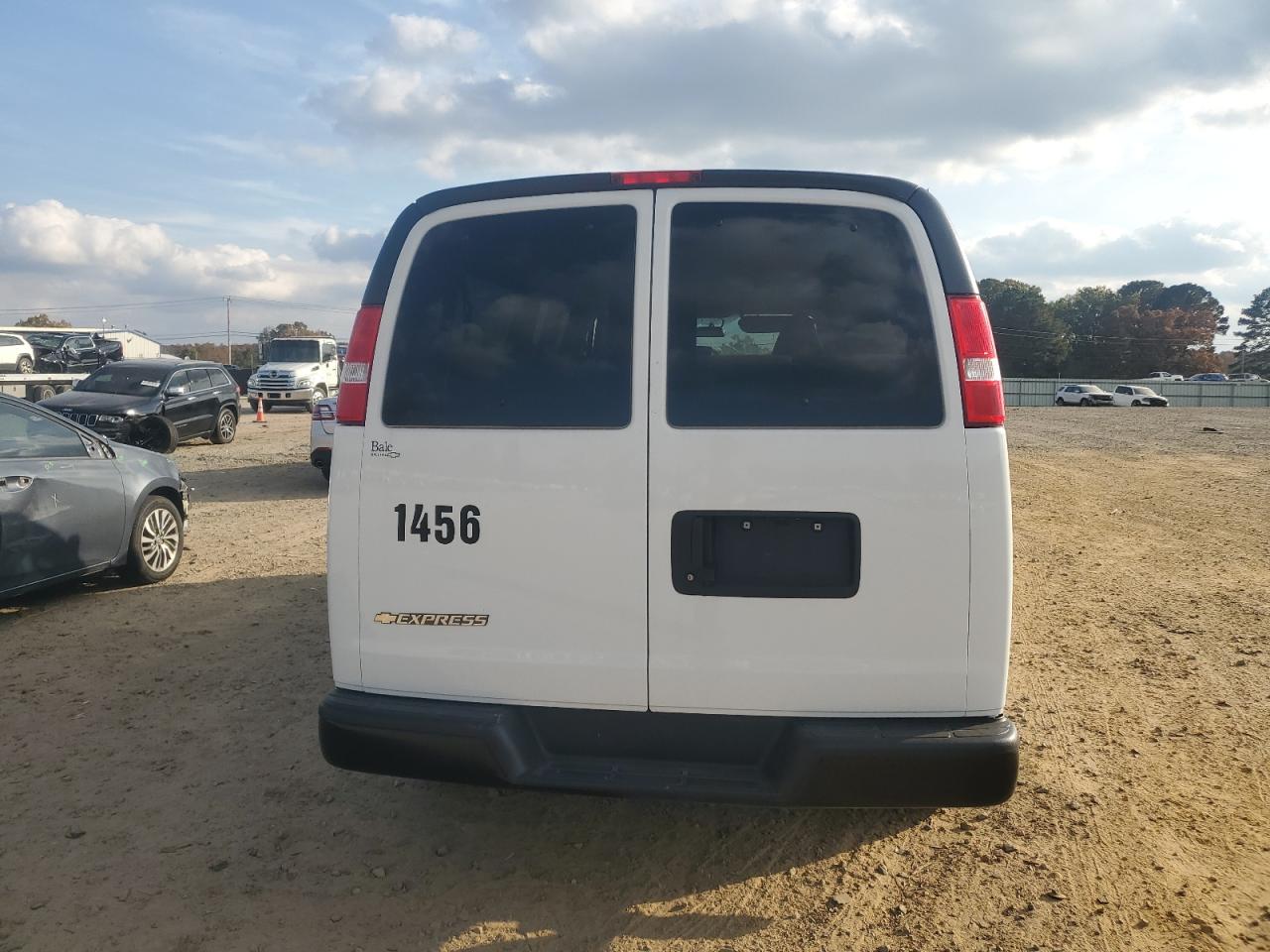 CHEVROLET EXPRESS LS