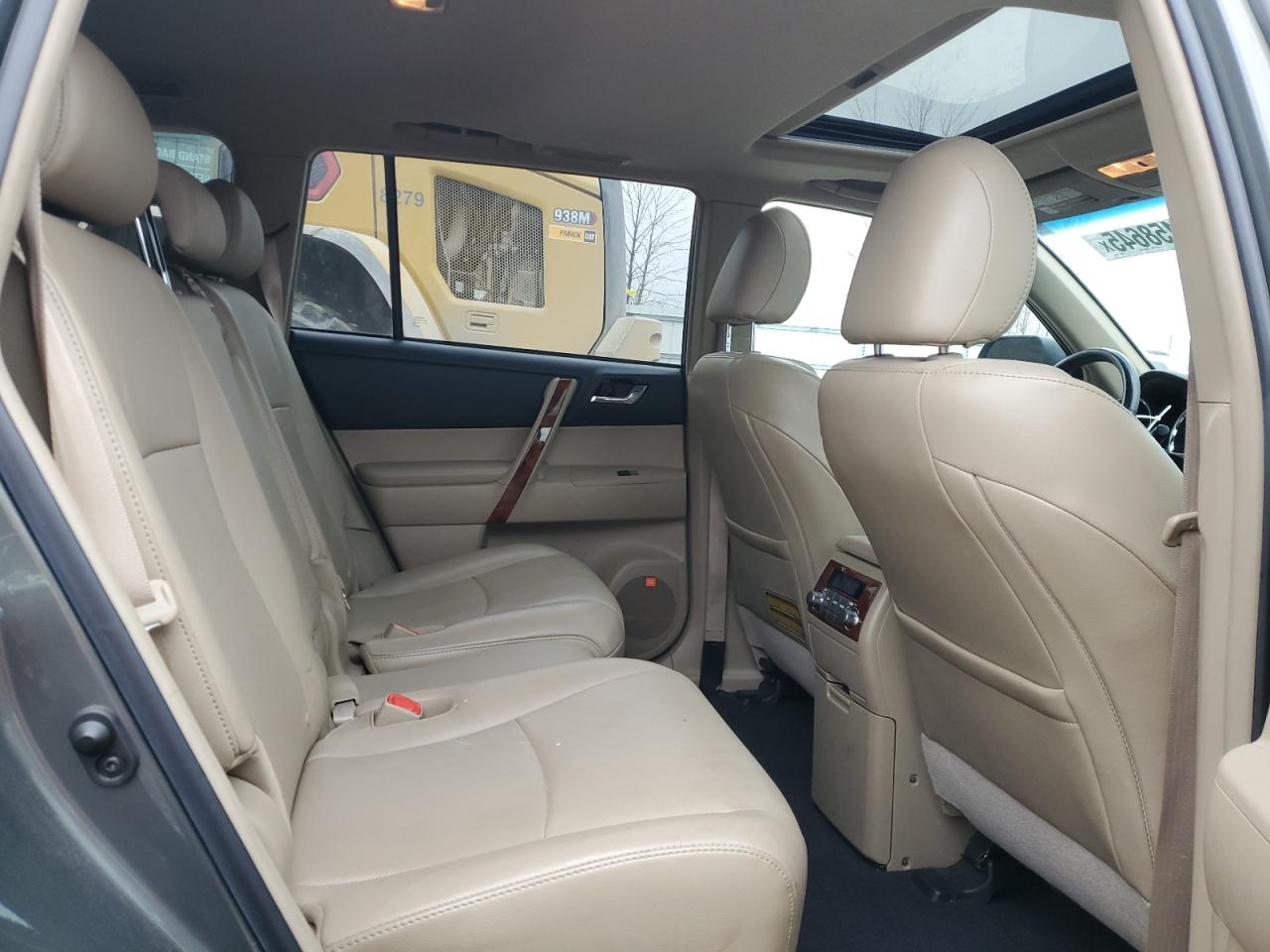 TOYOTA HIGHLANDER LIMITED