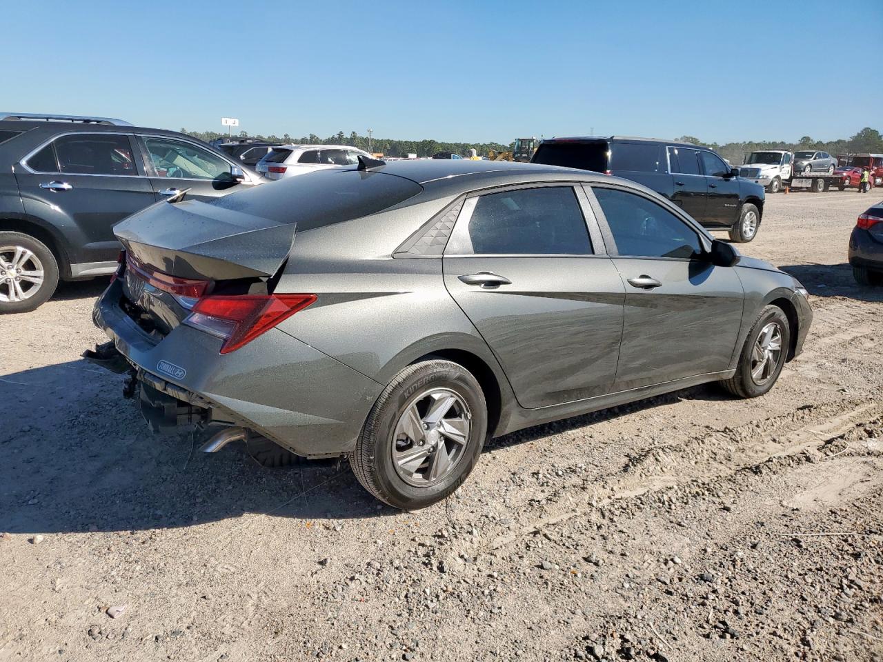 Lot #3318021378 2025 HYUNDAI ELANTRA SE