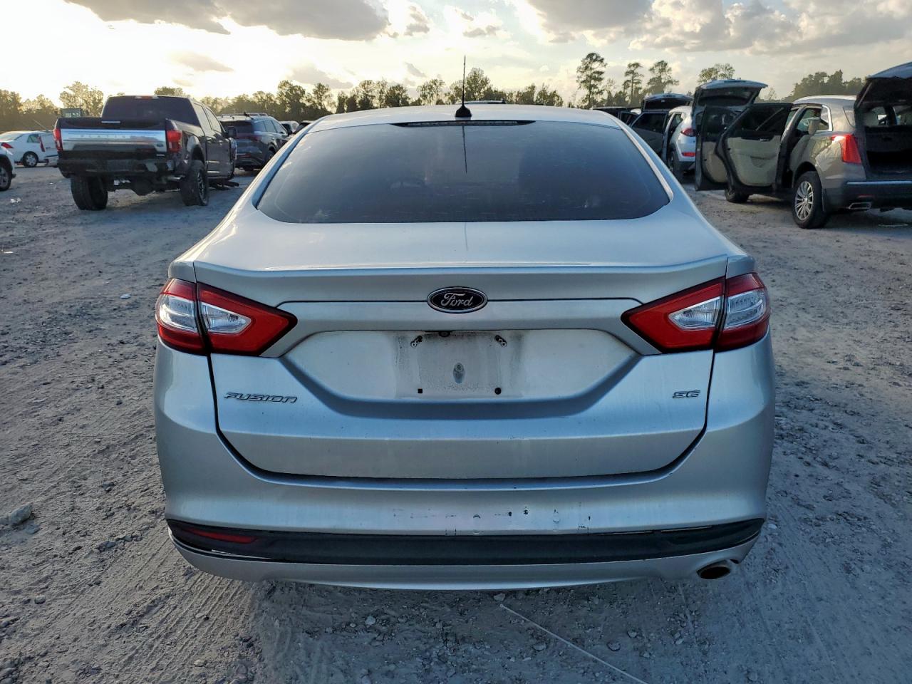 FORD FUSION SE