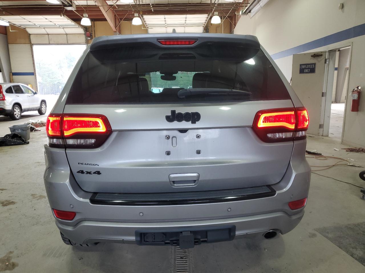 JEEP GRAND CHEROKEE LAREDO