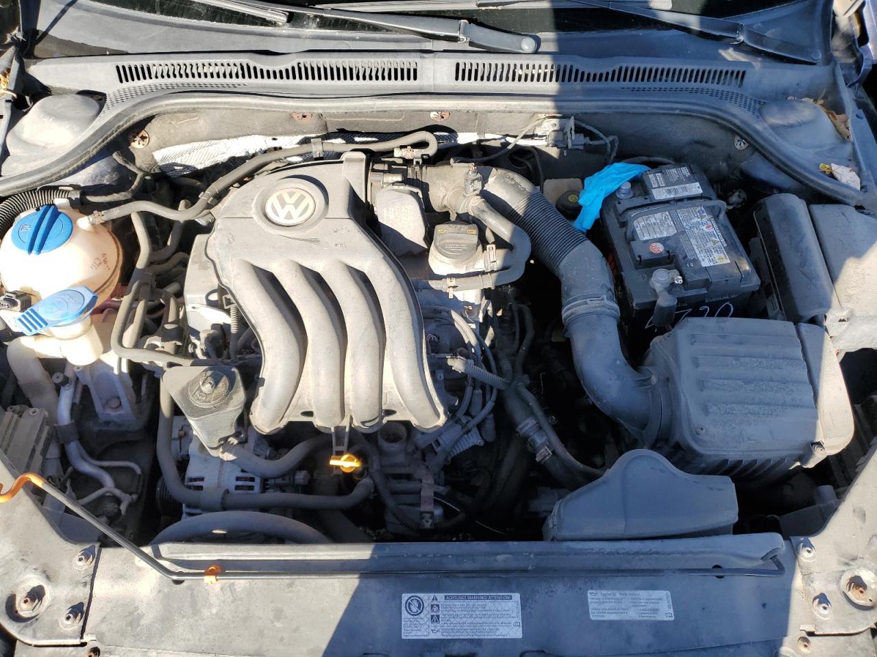 VOLKSWAGEN JETTA BASE