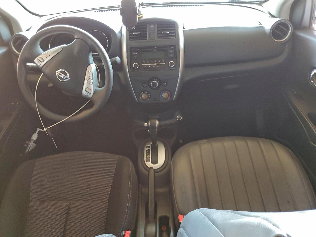 NISSAN VERSA S