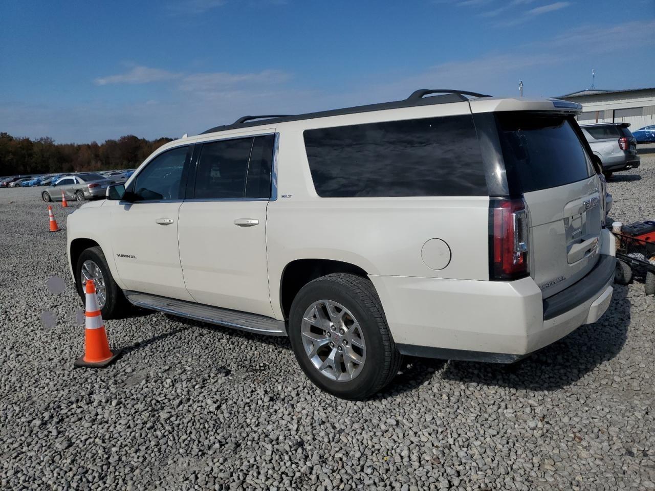 GMC YUKON K1500 SLT