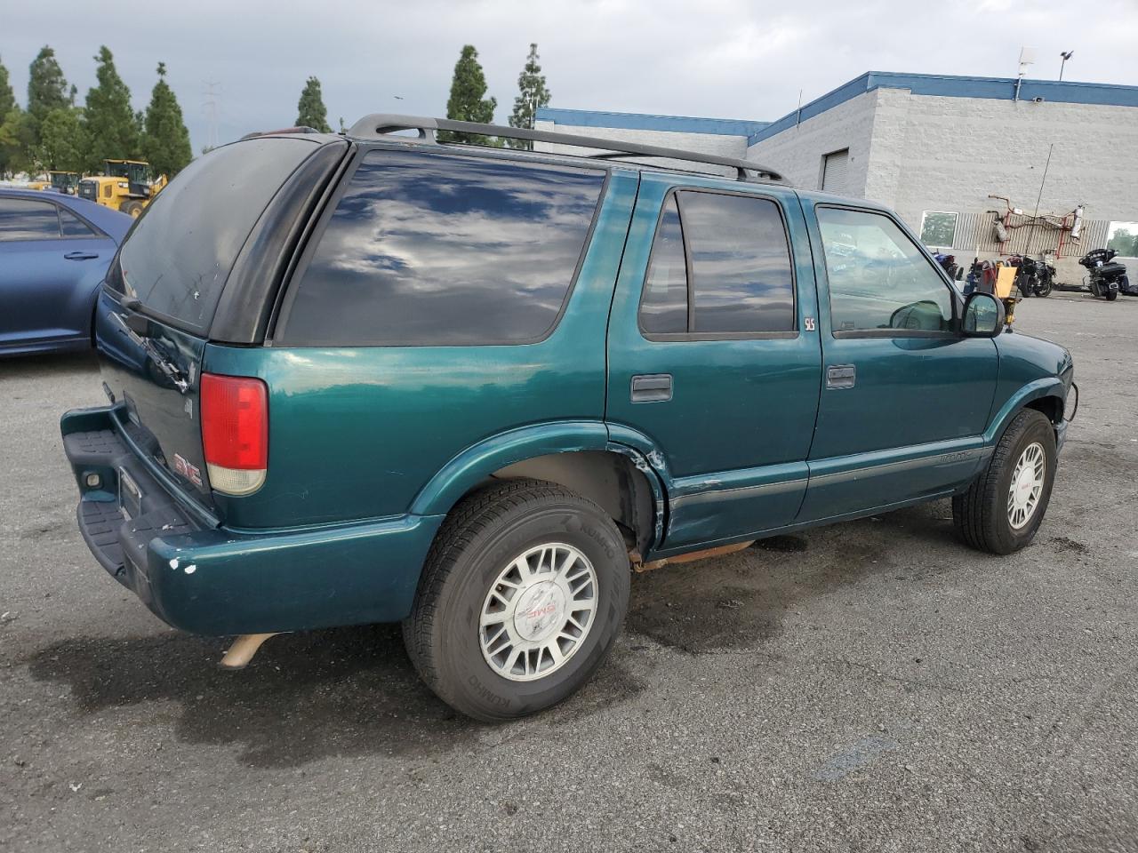 Lot #3304099500 1998 GMC JIMMY