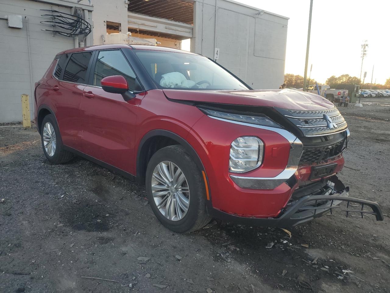 MITSUBISHI OUTLANDER ES