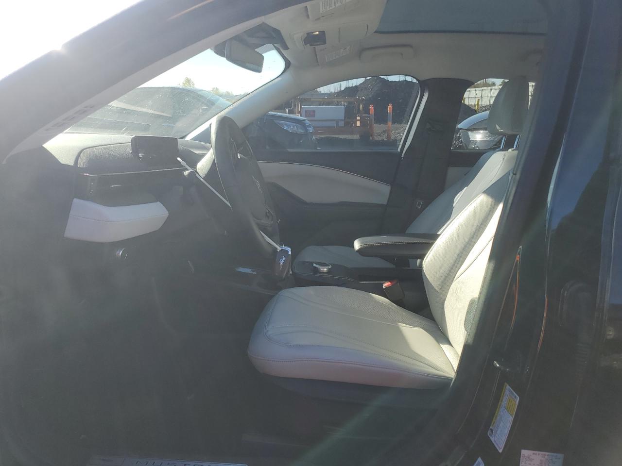 FORD MUSTANG PREMIUM