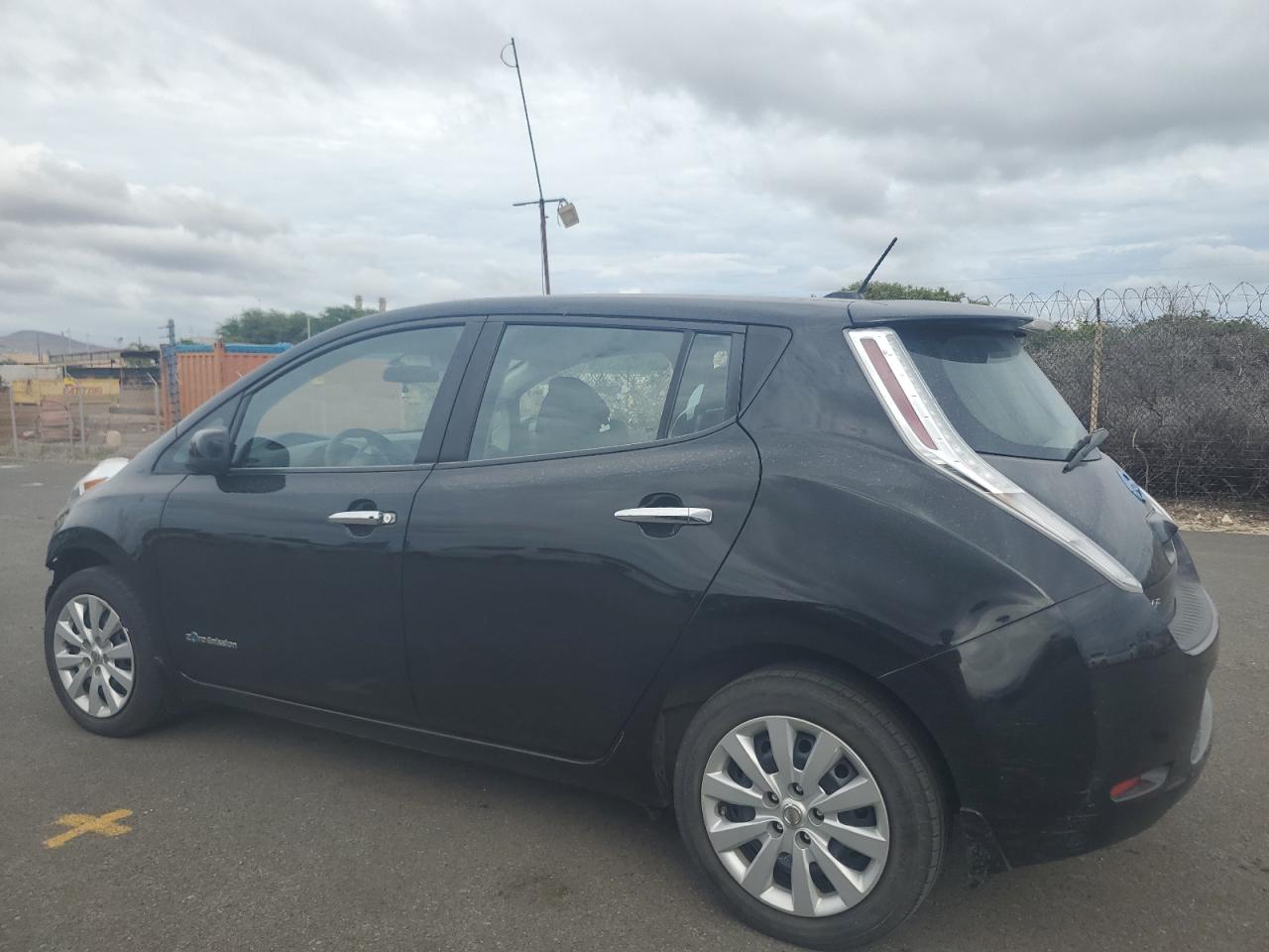 NISSAN LEAF S
