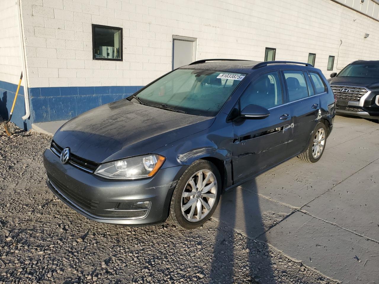 VOLKSWAGEN GOLF SPORTSVAN S