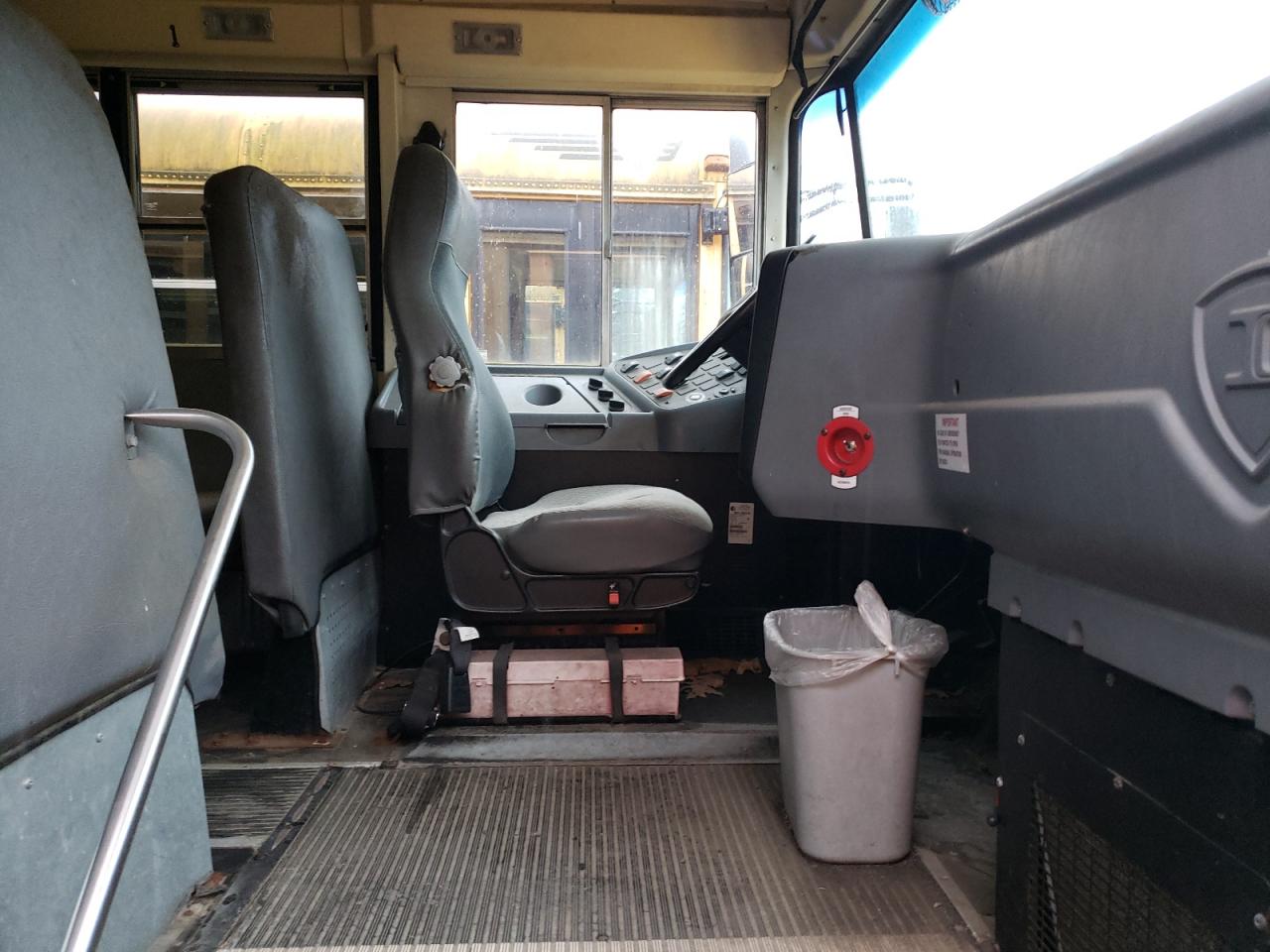 Lot #3287478017 2009 IC CORPORATION CE SERIES SCHOOL