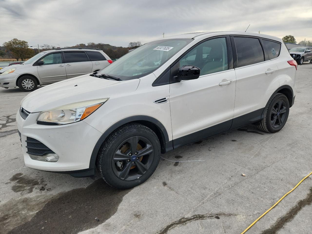 FORD ESCAPE SE