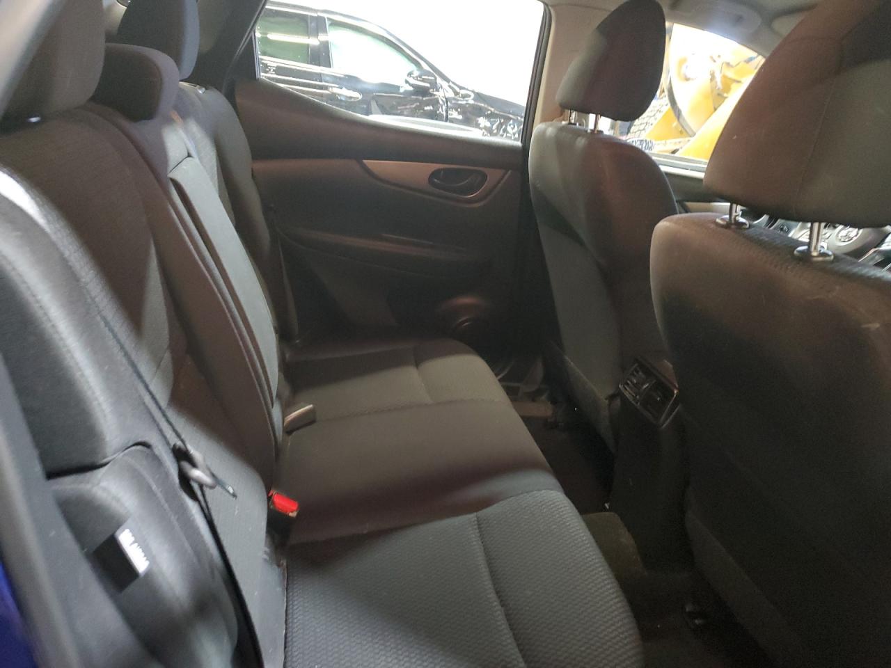 NISSAN ROGUE SPORT S