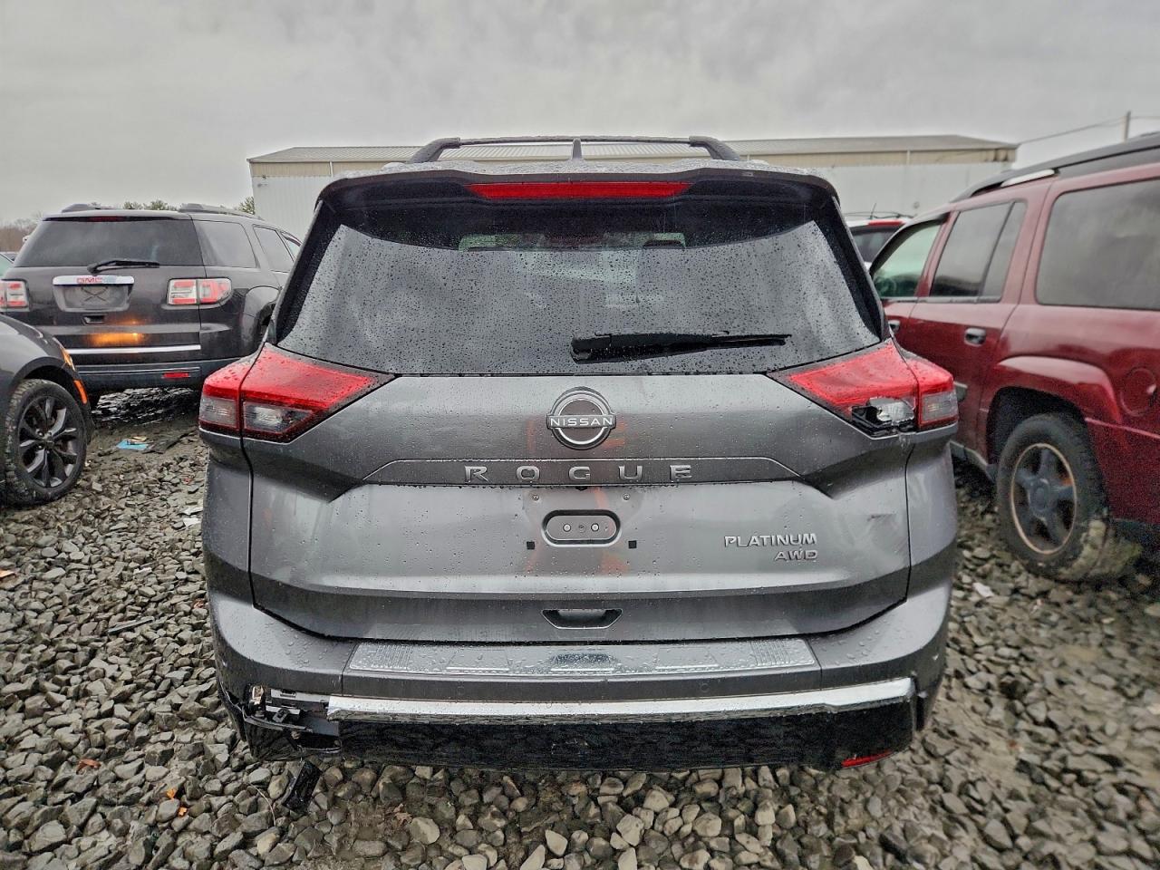 NISSAN ROGUE PLATINUM