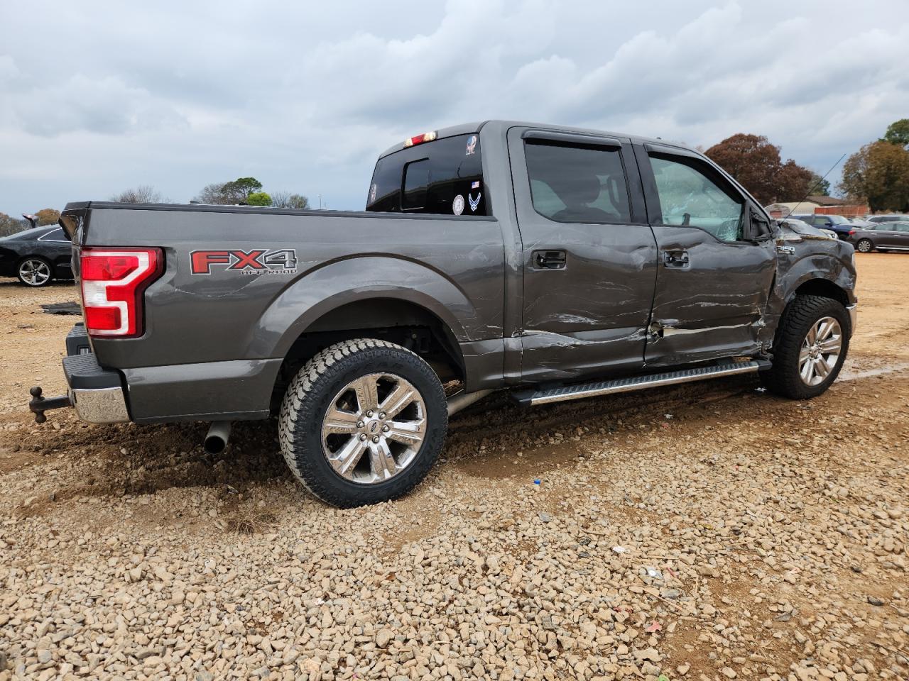 FORD F-150 SUPERCREW