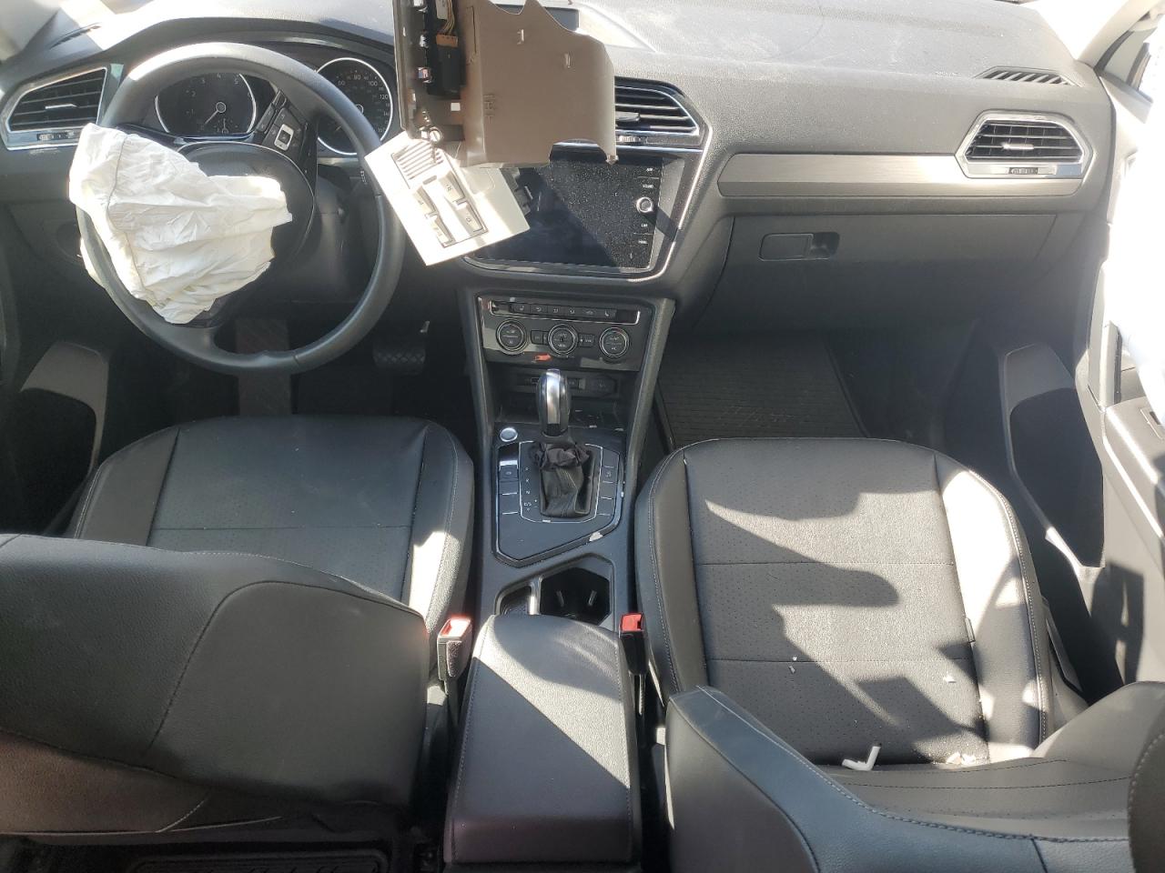 VOLKSWAGEN TIGUAN SE