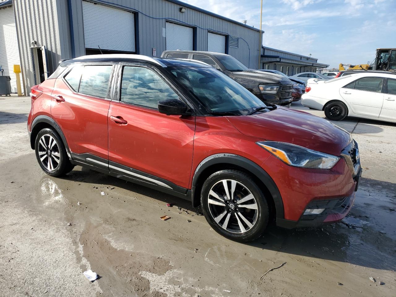 NISSAN KICKS SR