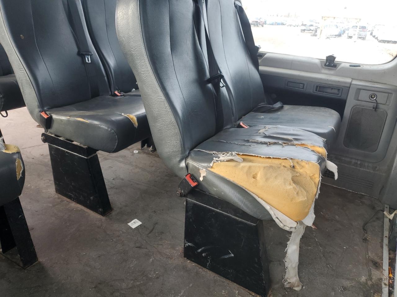 FORD ECONOLINE E350 SUPER DUTY WAGON