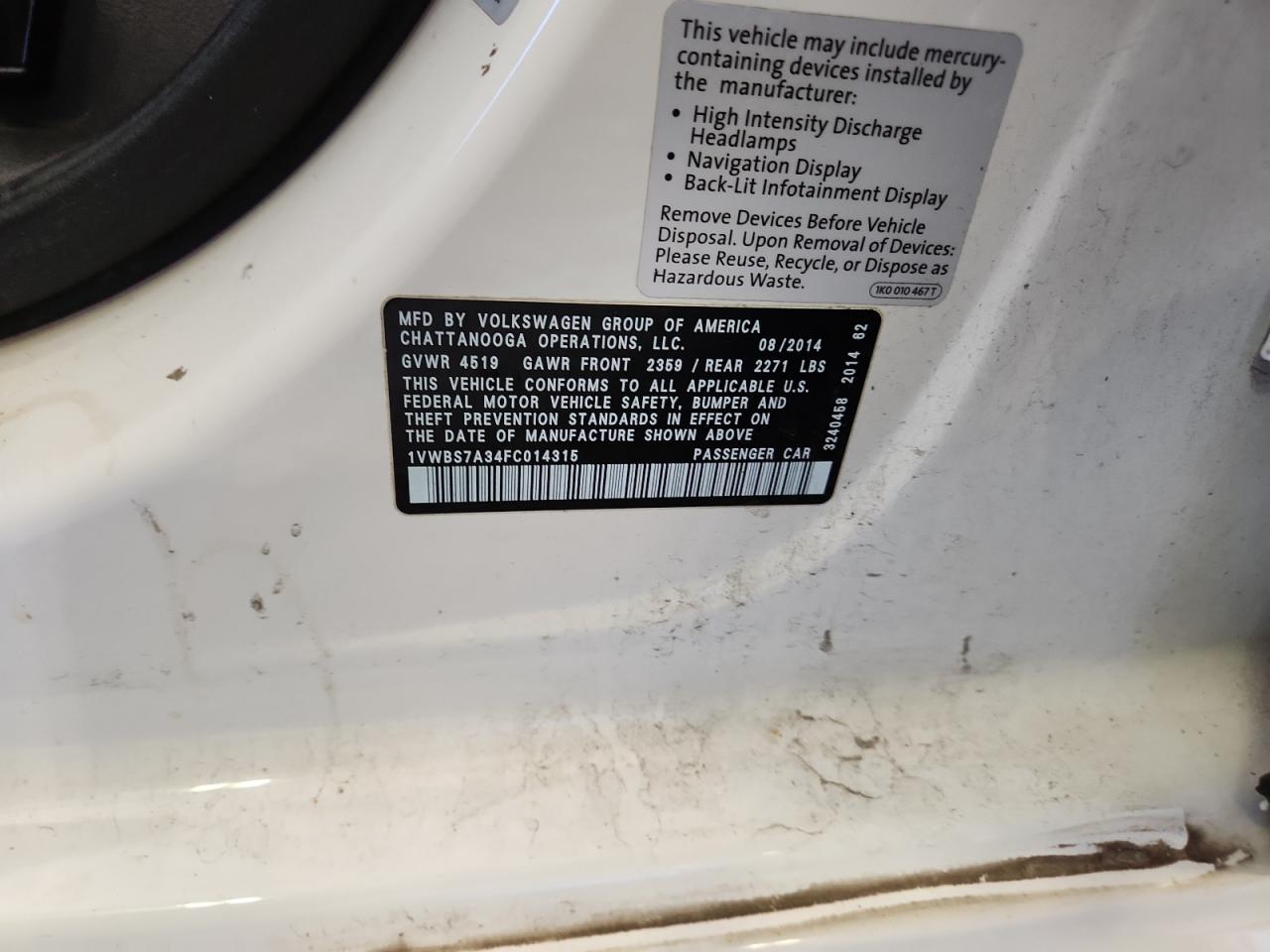 VOLKSWAGEN PASSAT SE